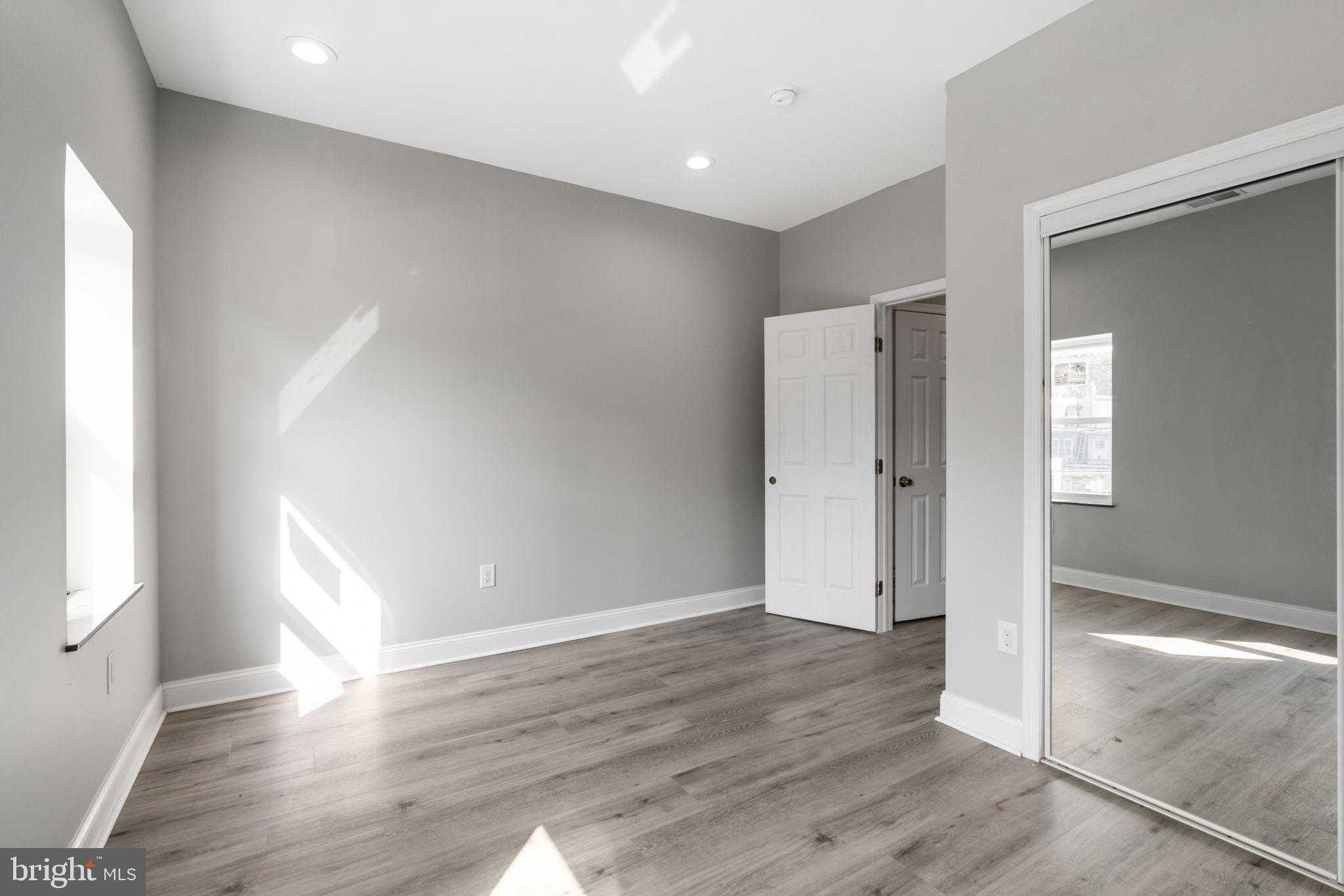 3261 N 13th St photo 10