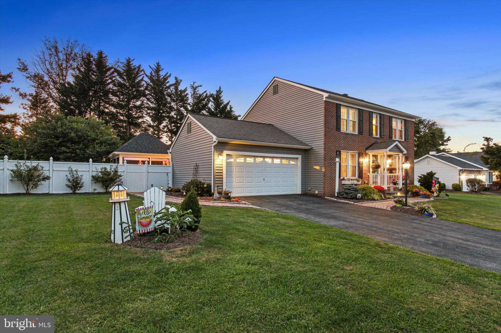 10 Old Farm Ln photo 2