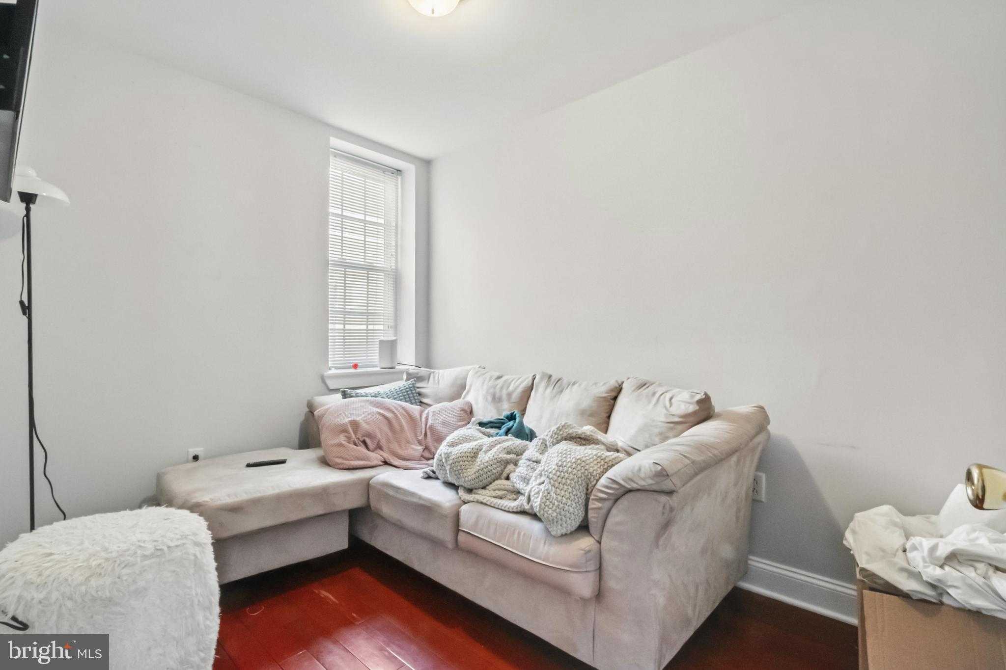 1817 N Bouvier St photo 28