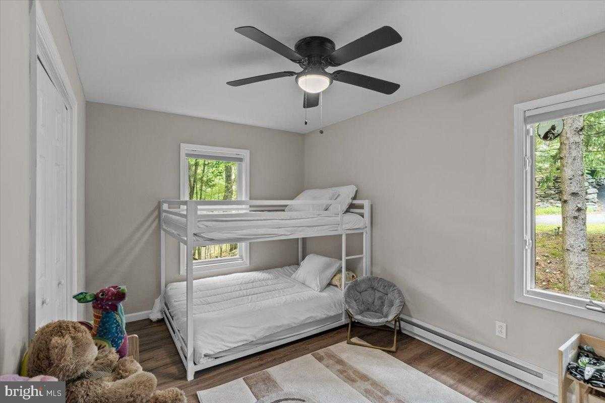 415 Canterbury Rd photo 15