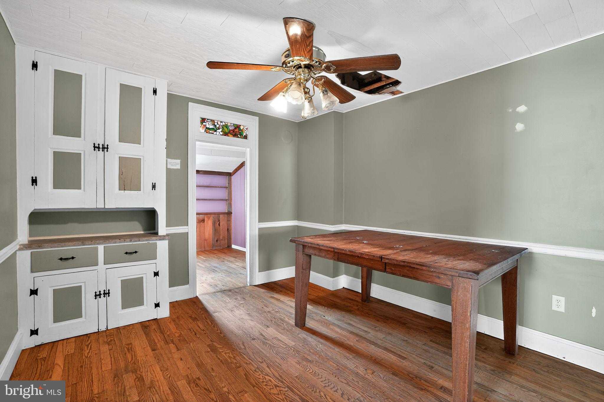 512 W 2nd Ave photo 5