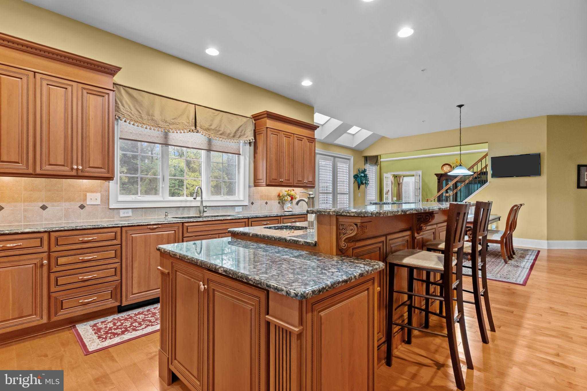 288 Jane Chapman Dr E photo 32