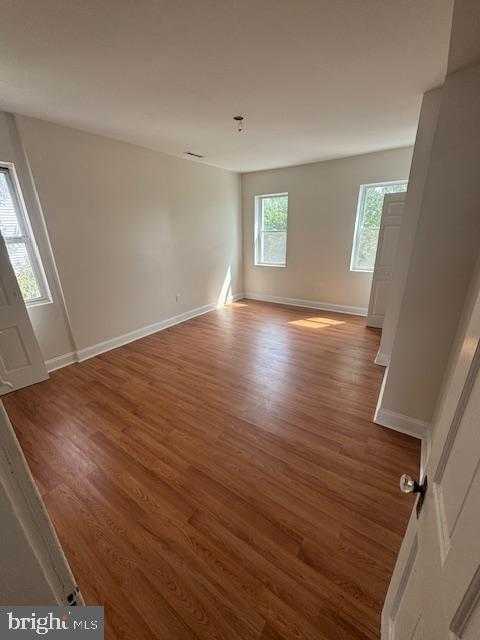 18 S Augusta Ave photo 11