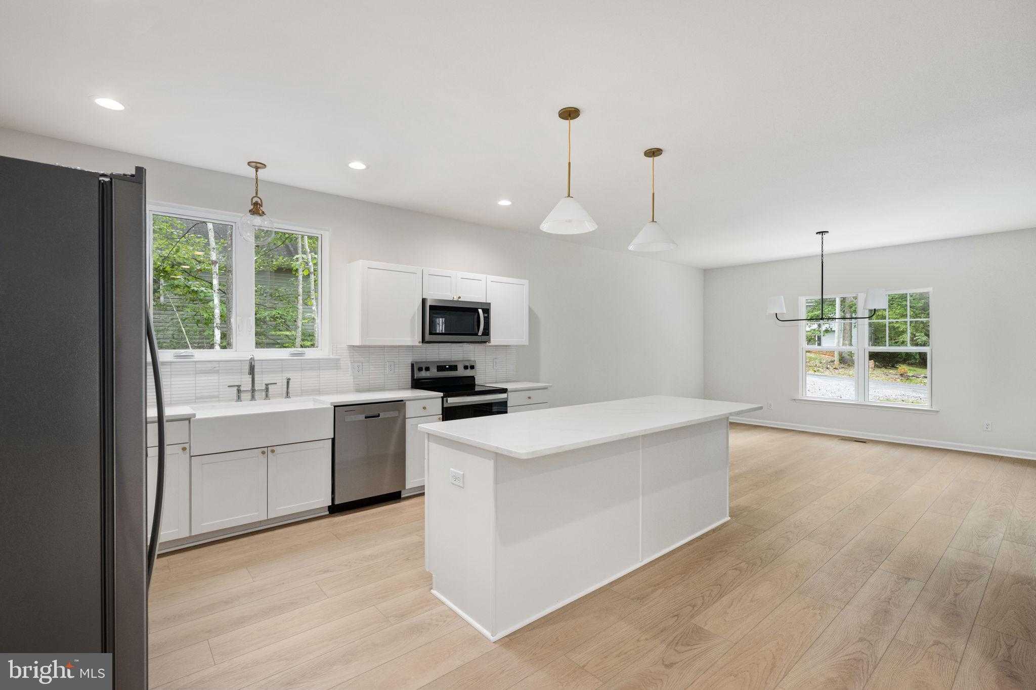 104 Butler Cir photo 7