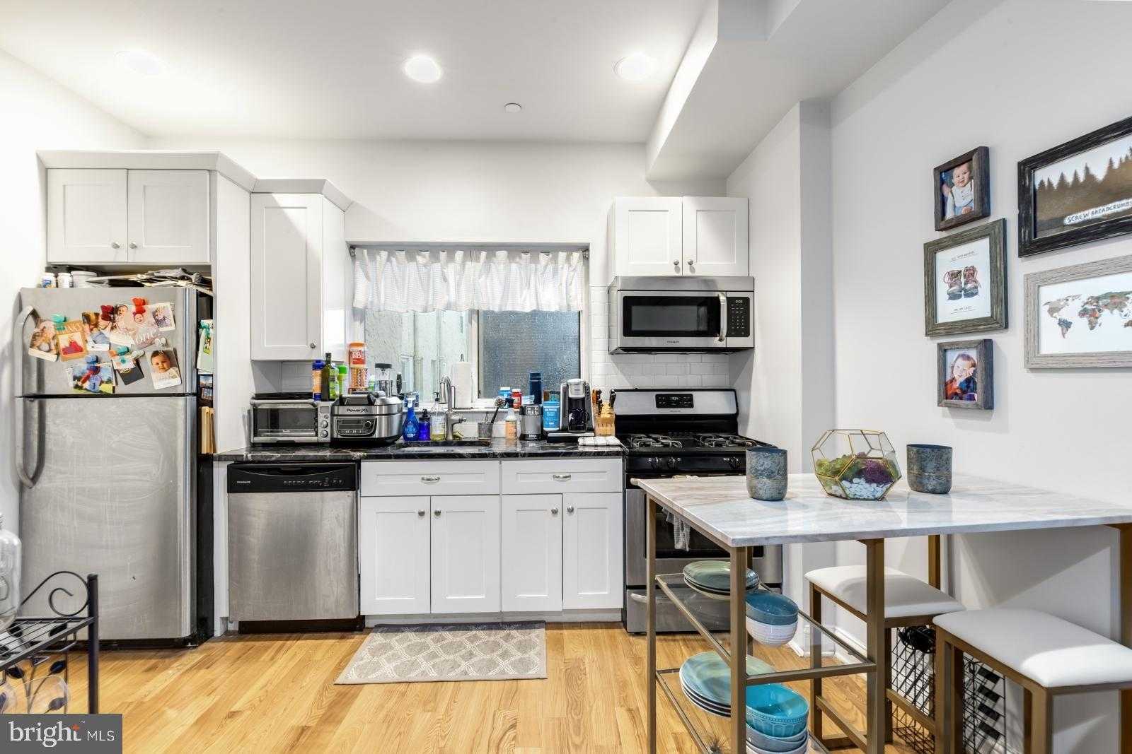 2427 Frankford Ave photo 13