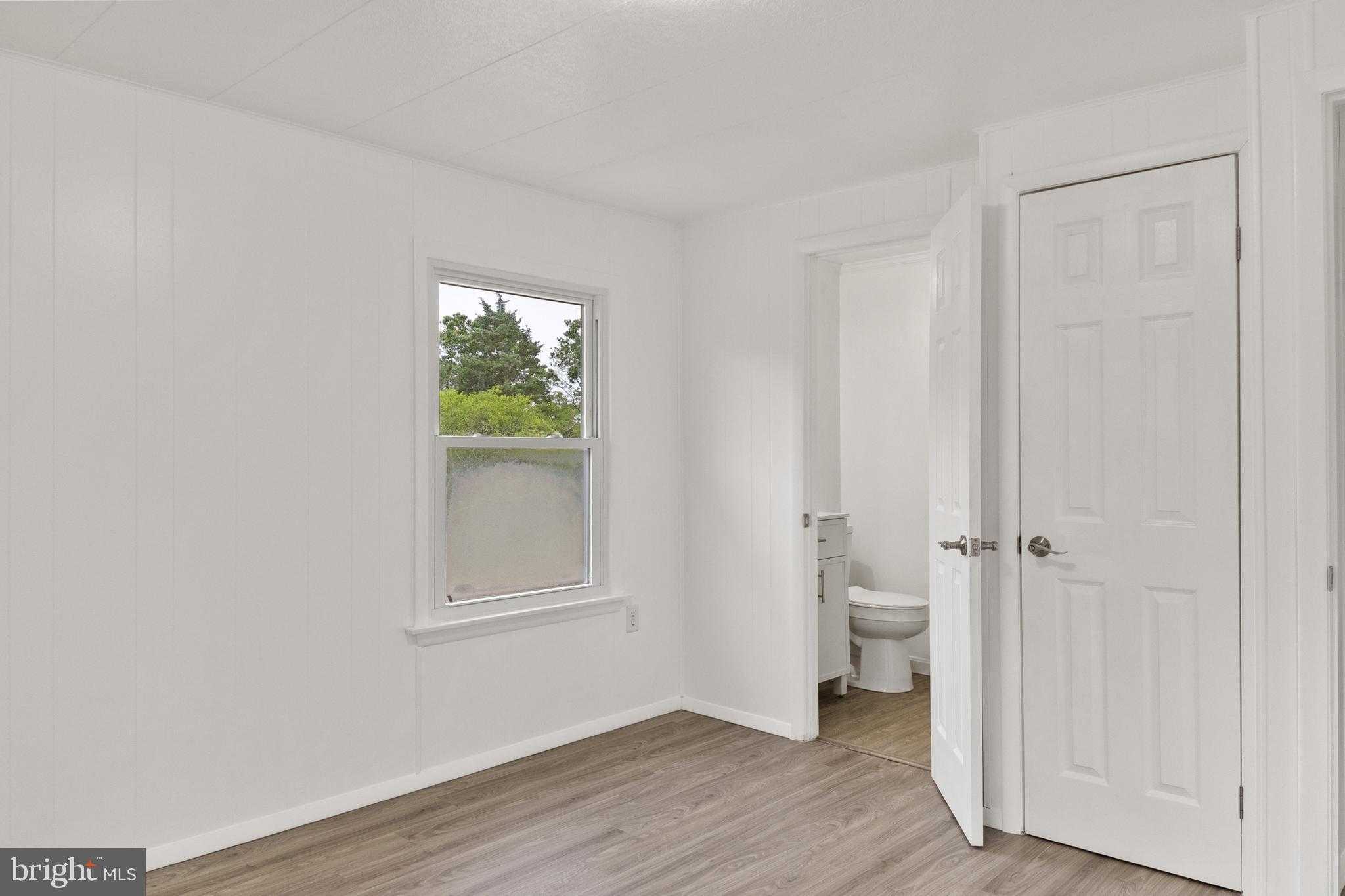 921 Parsons Dr photo 33