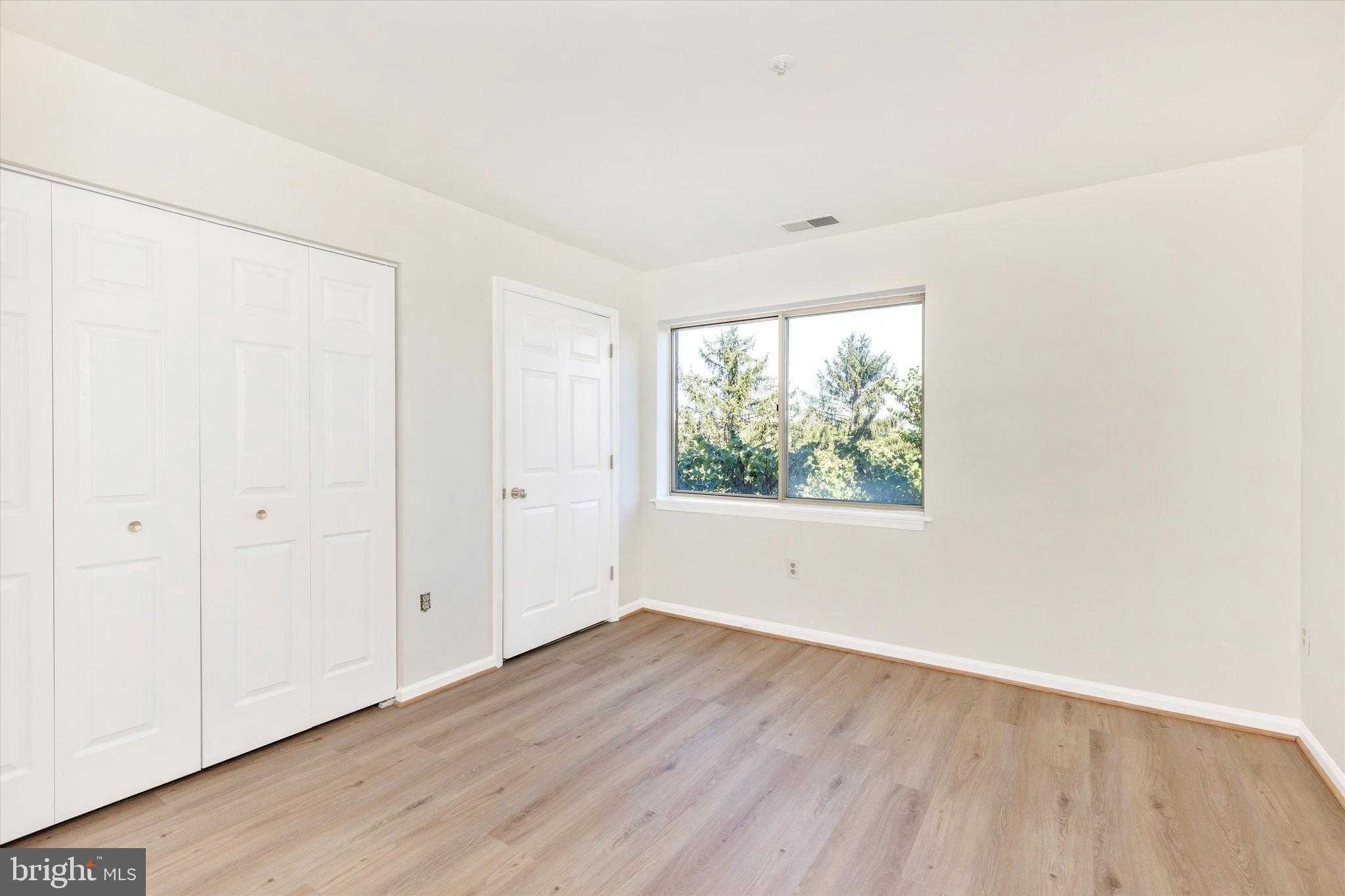 104 Mercer CT Apt 13-1b photo 33