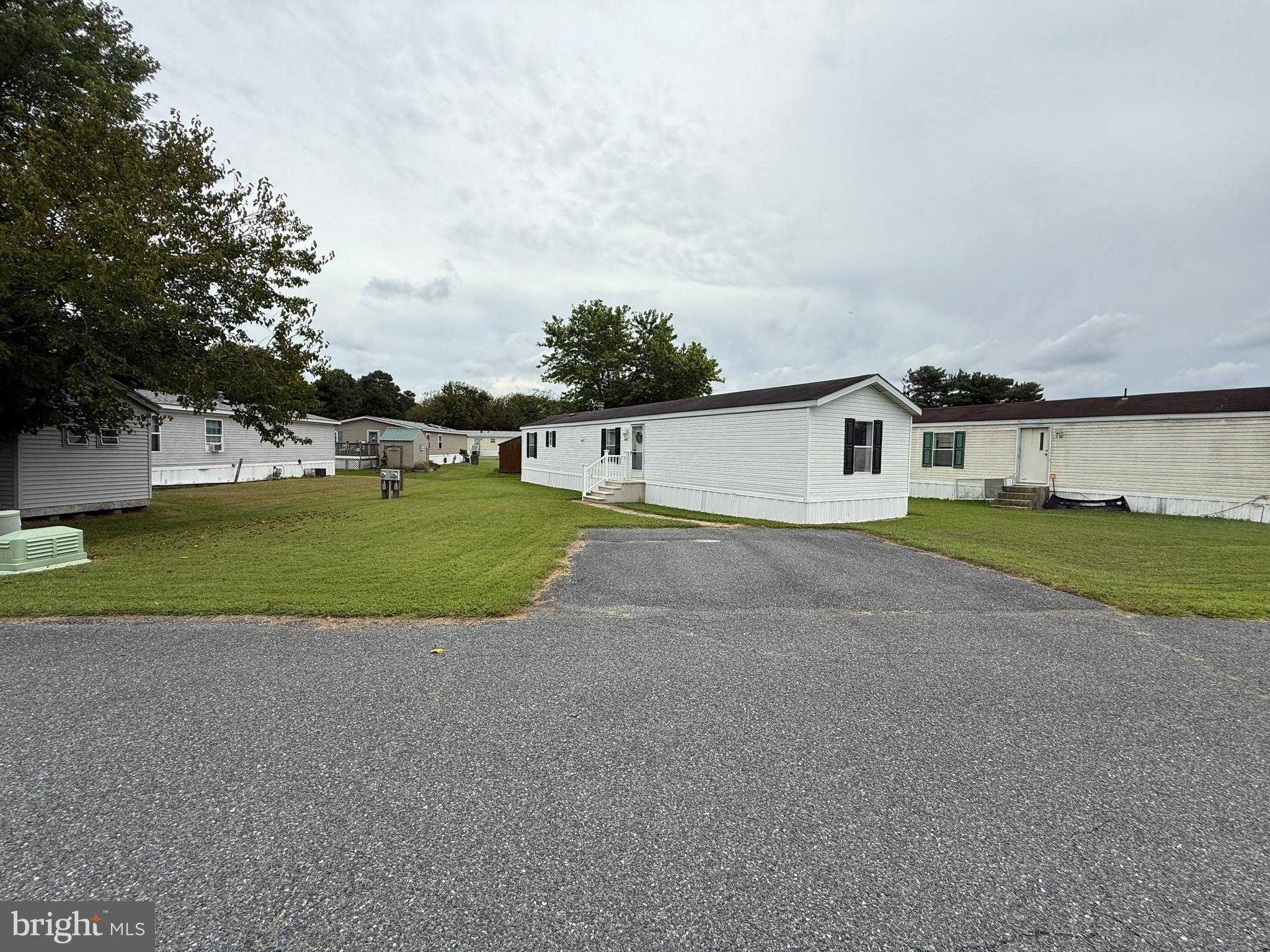 9241 Clare Cir photo 2