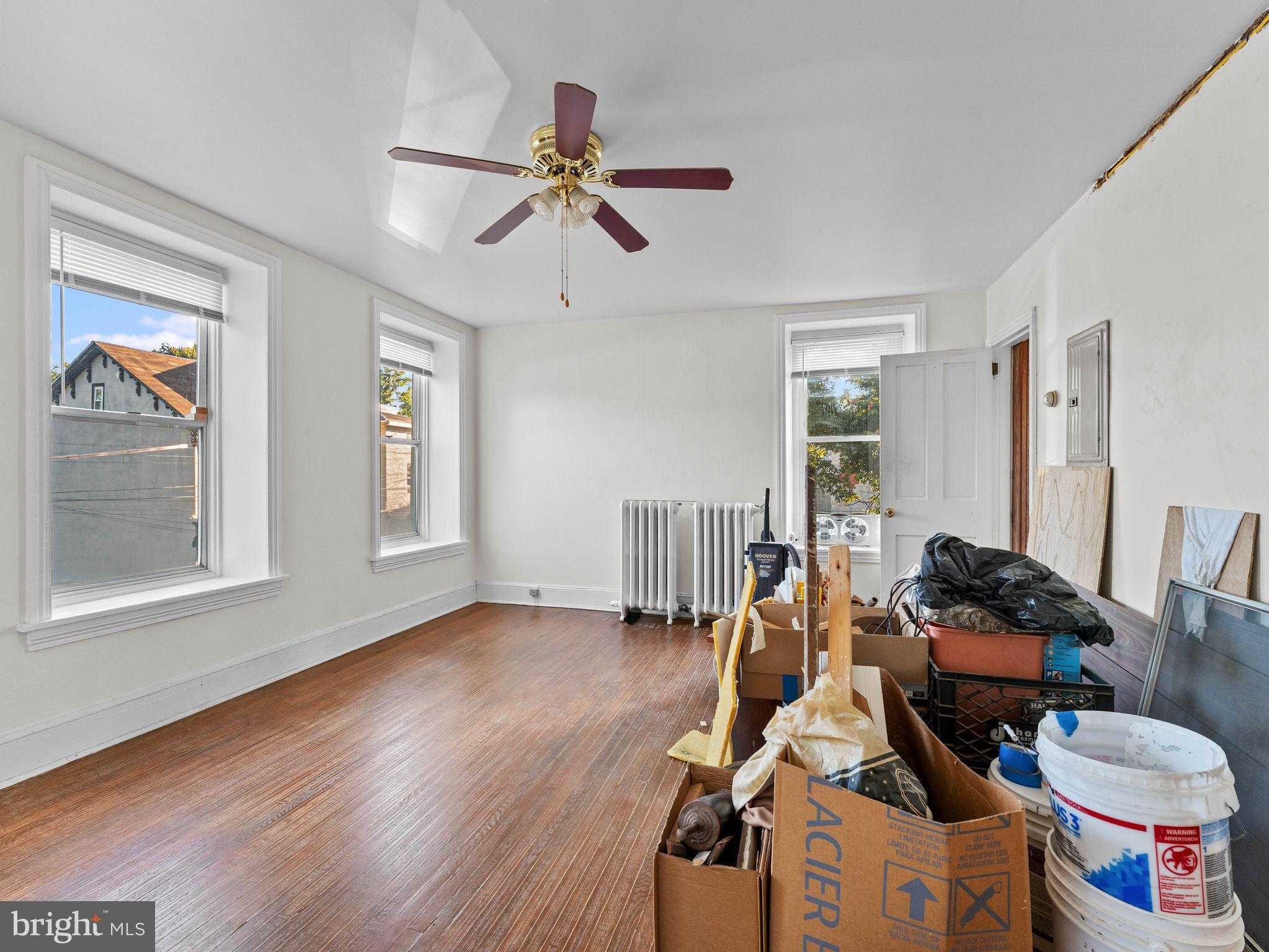 149 E Herman St photo 19