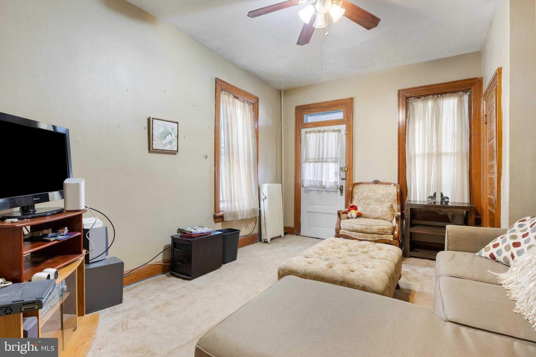 1612 State St photo 26