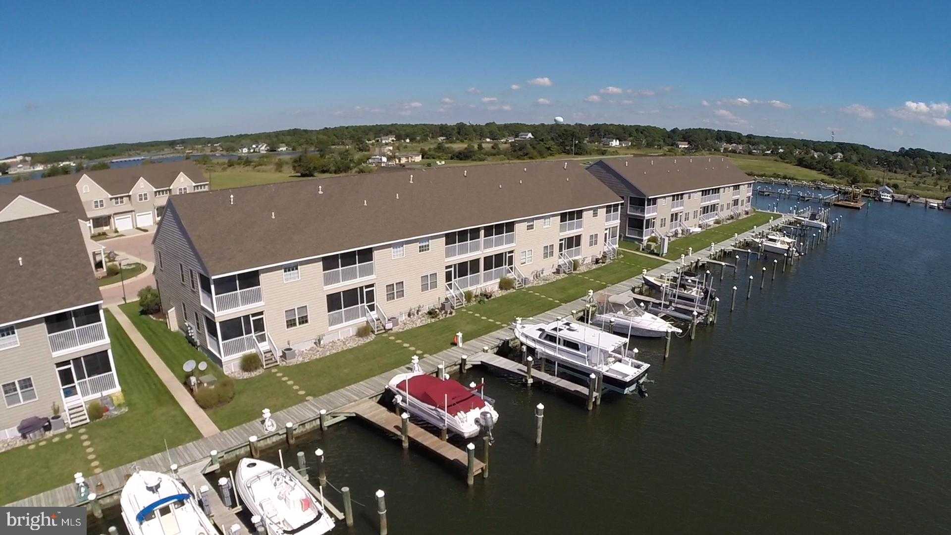 107 Waters Edge photo 29