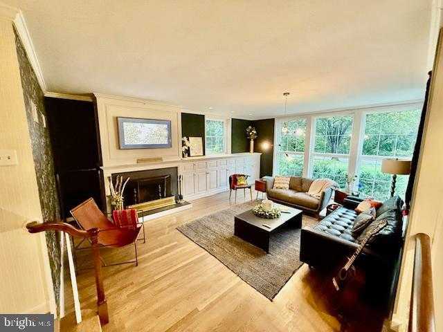 117 S 8th St photo 8