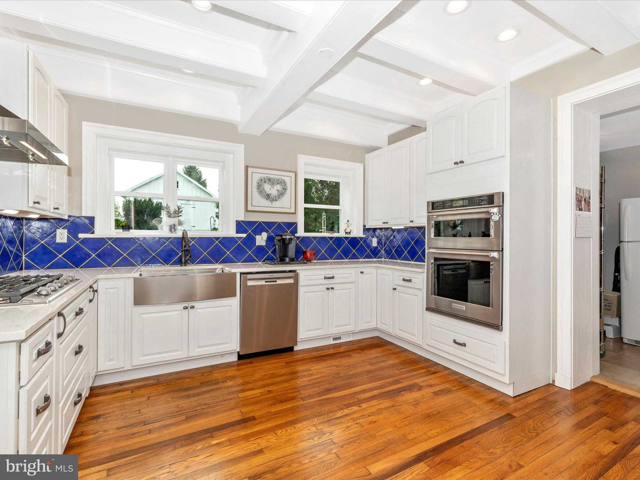 1 W Main St photo 17