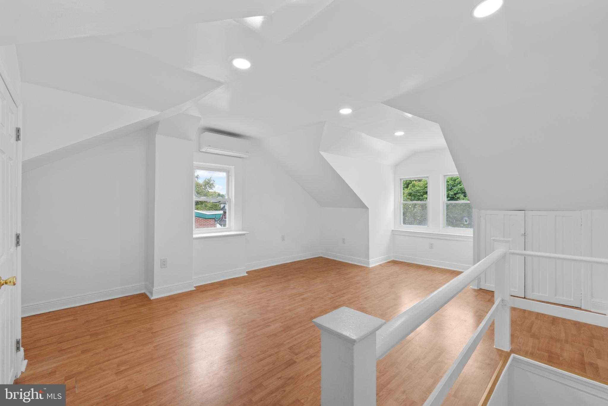 407 E Sanger St # 09 photo 23