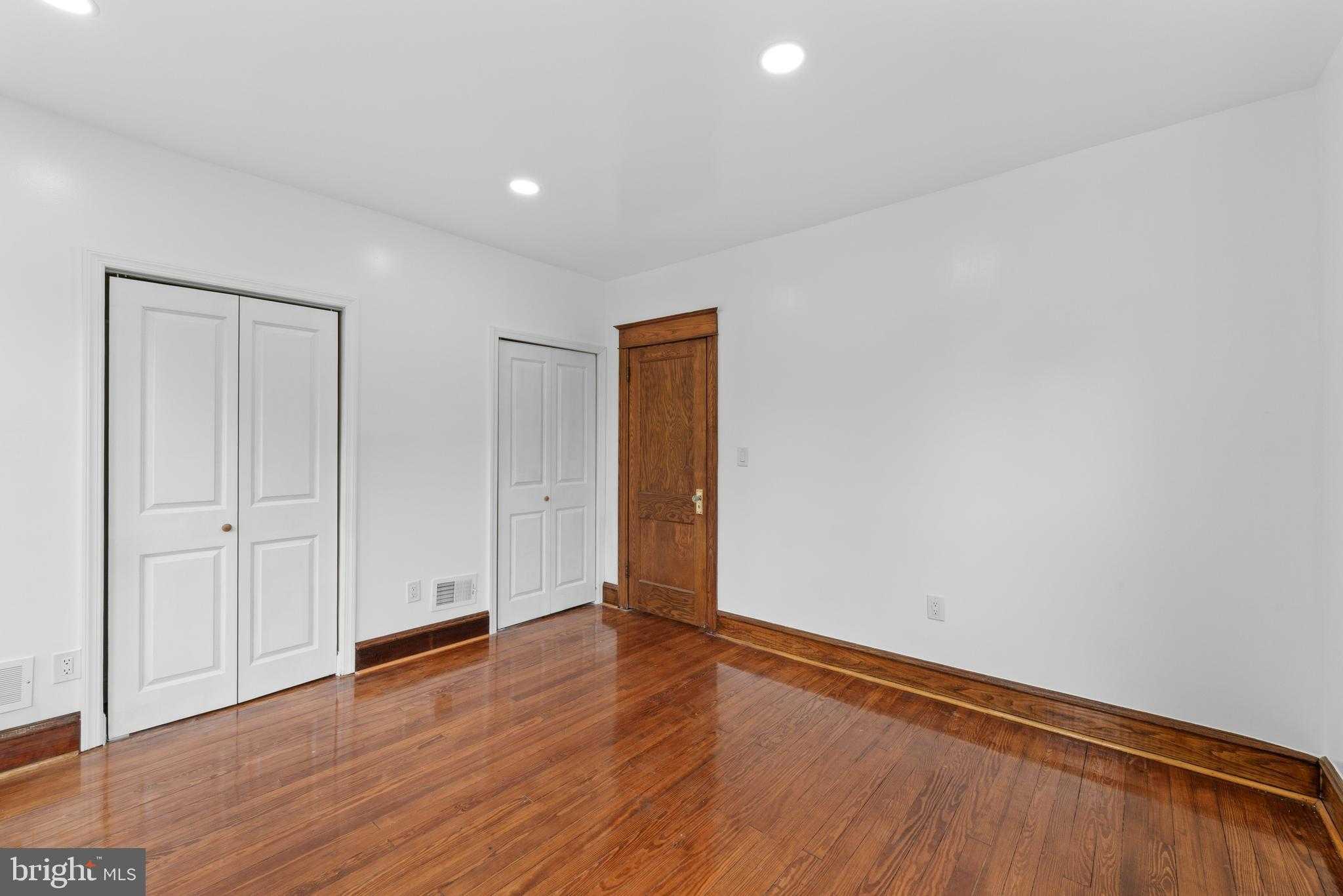 407 E Sanger St # 09 photo 39