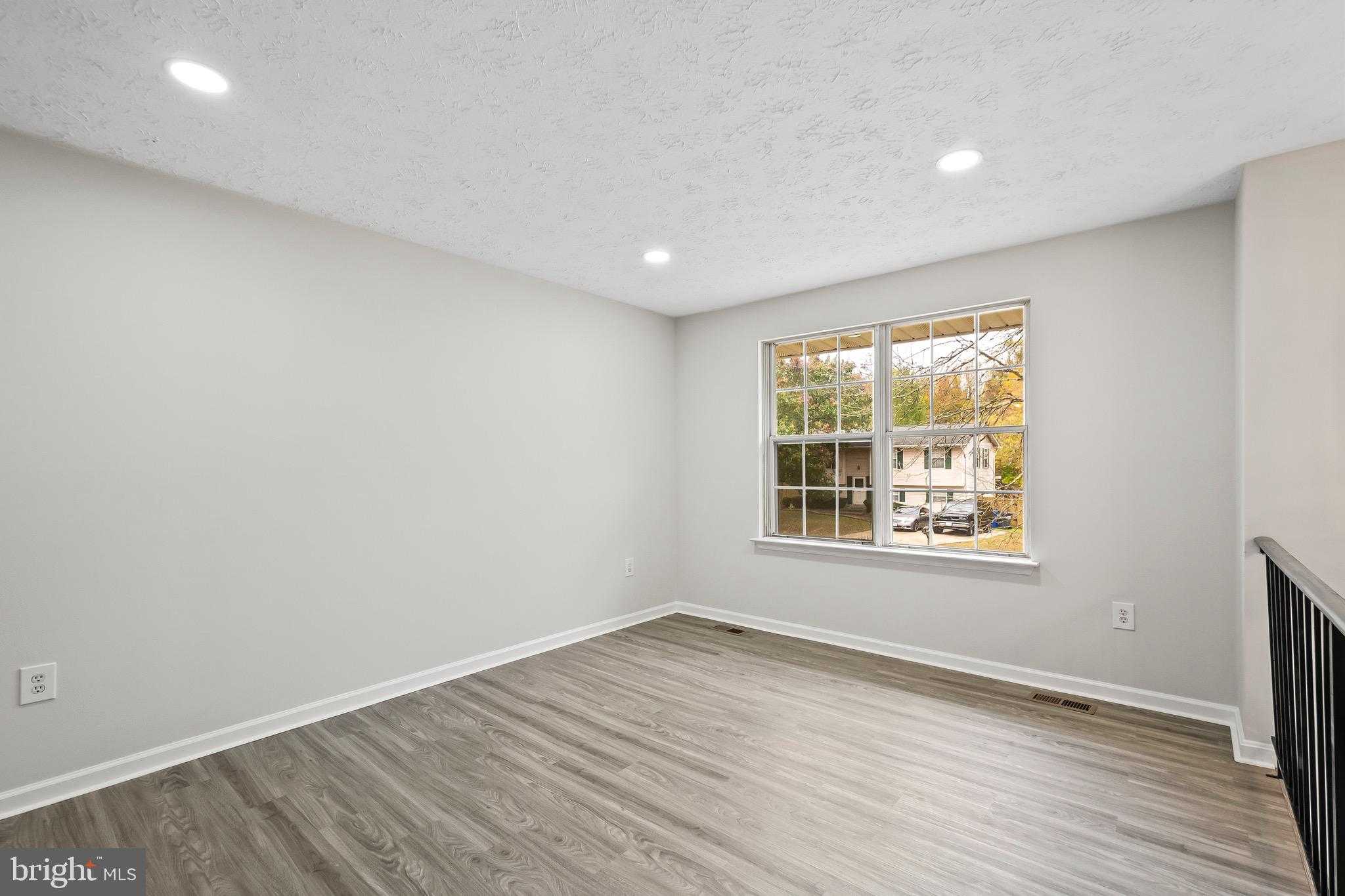 11616 Kipling Dr photo 5