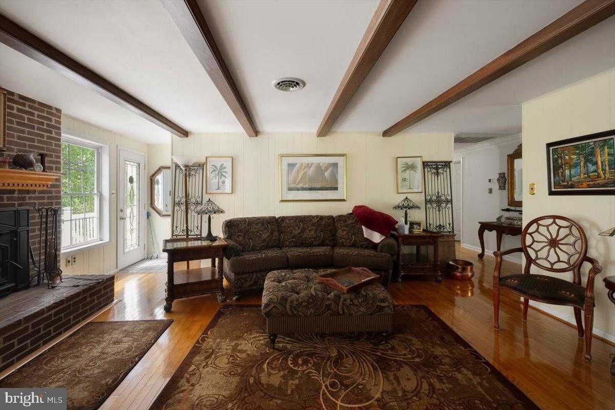 1049 Laurel Grove Rd photo 12