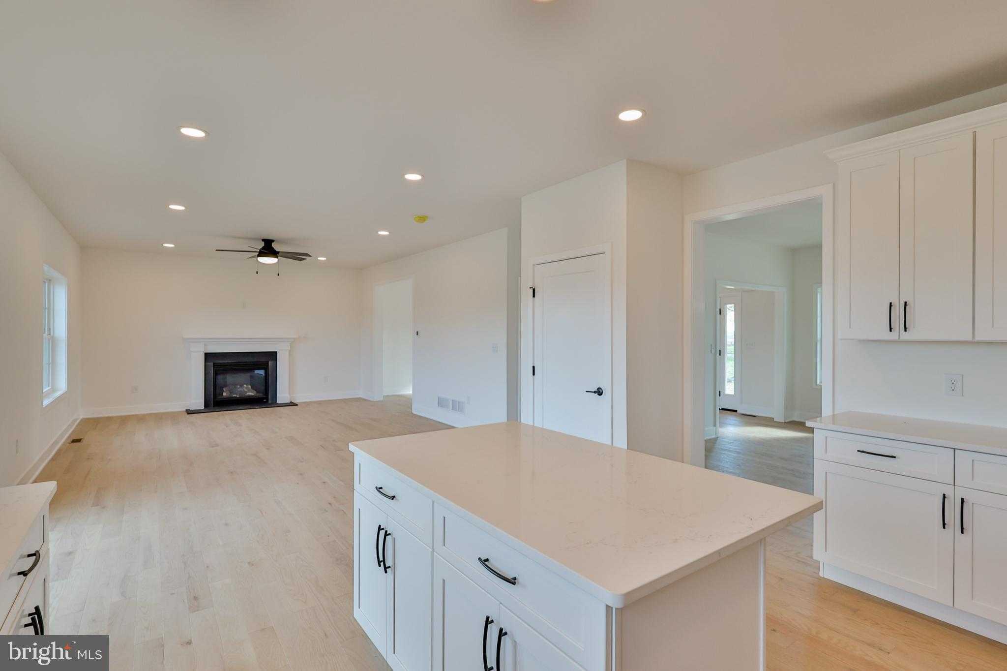 936 Emerald Valley Ln photo 10