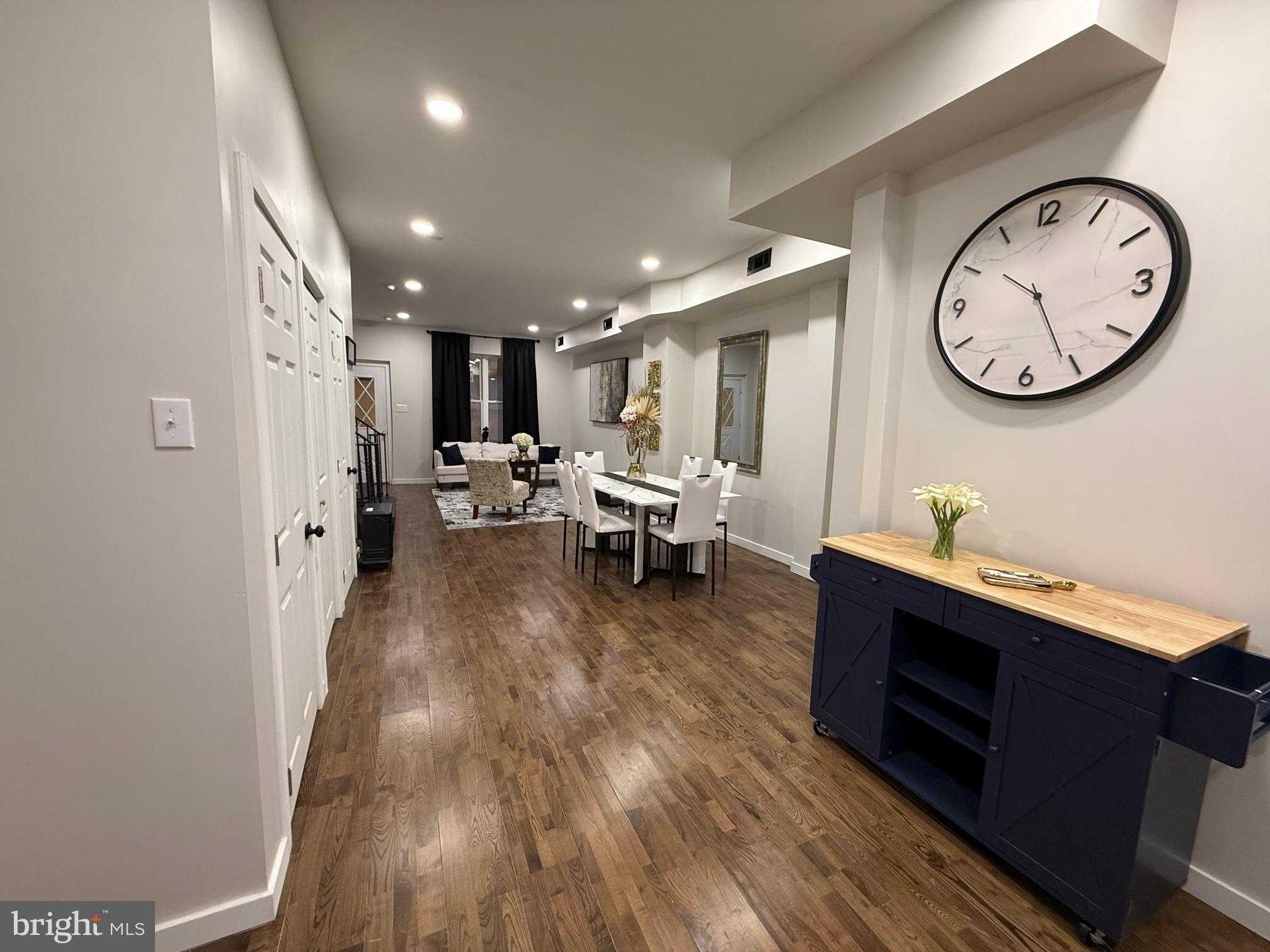 1722 N Aberdeen St photo 5