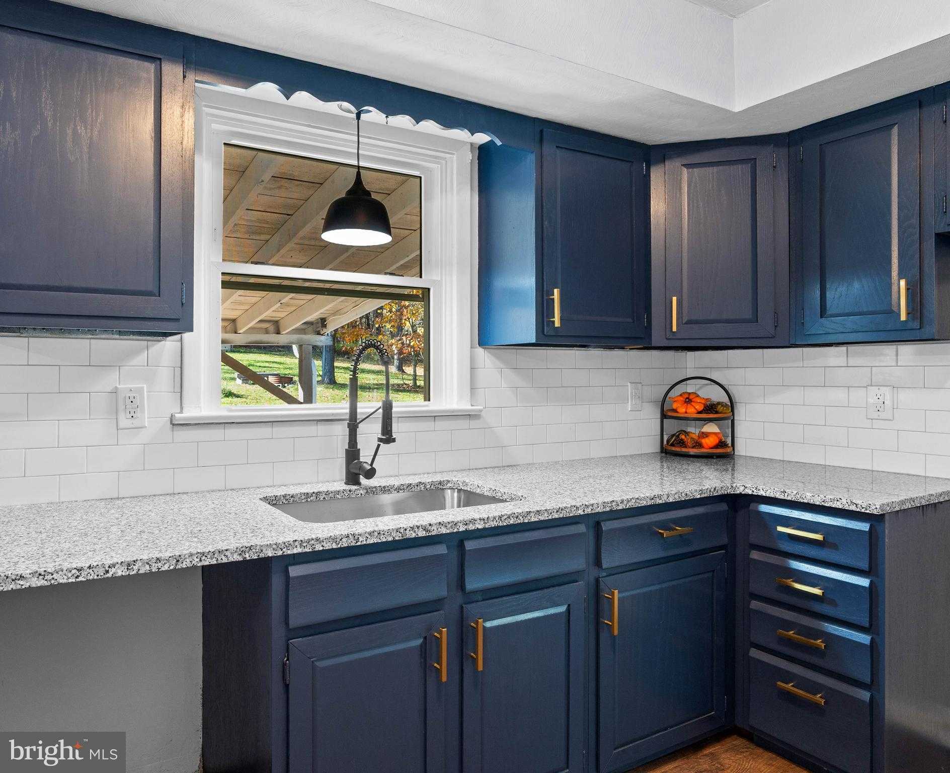 6291 Old Erie Pike photo 11