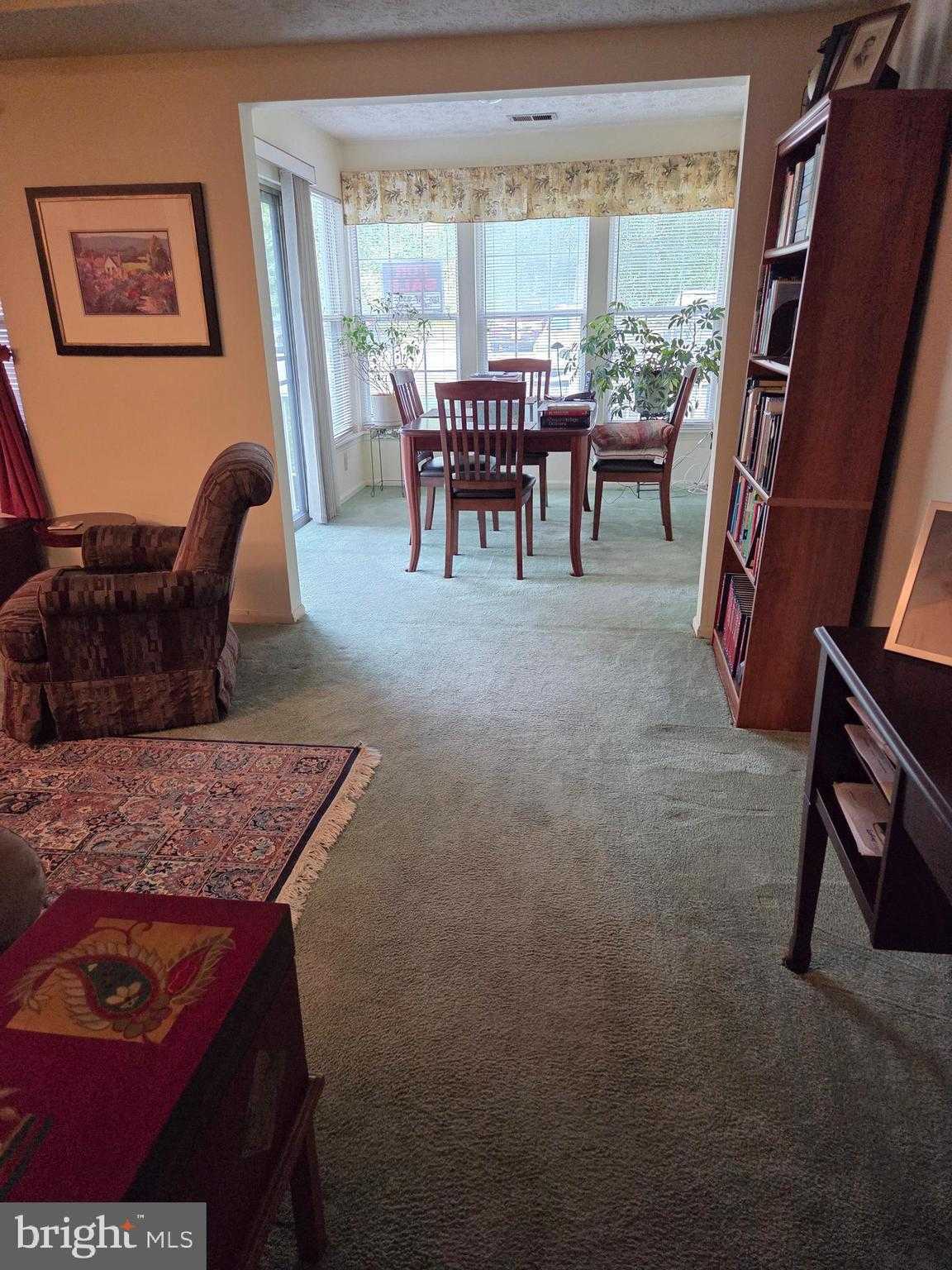 686 Southern Hills Dr photo 9