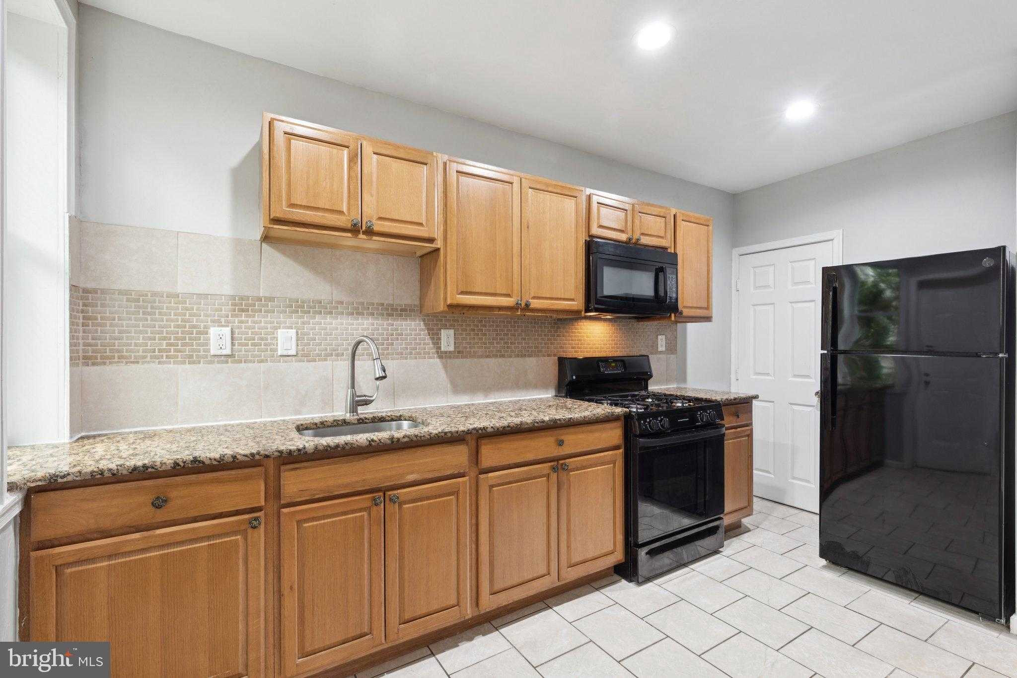 5520 Matthews St photo 16