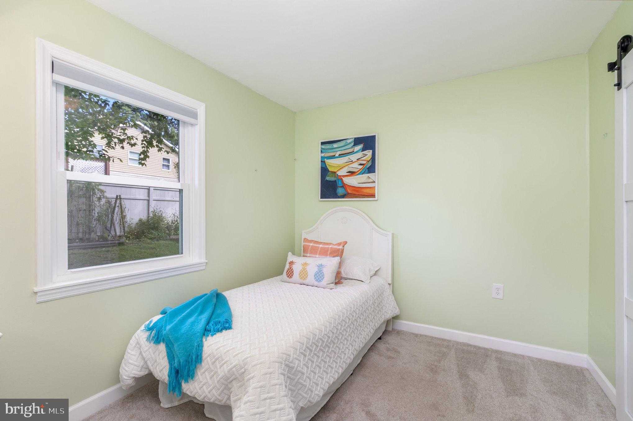 2033 Shore Dr photo 21