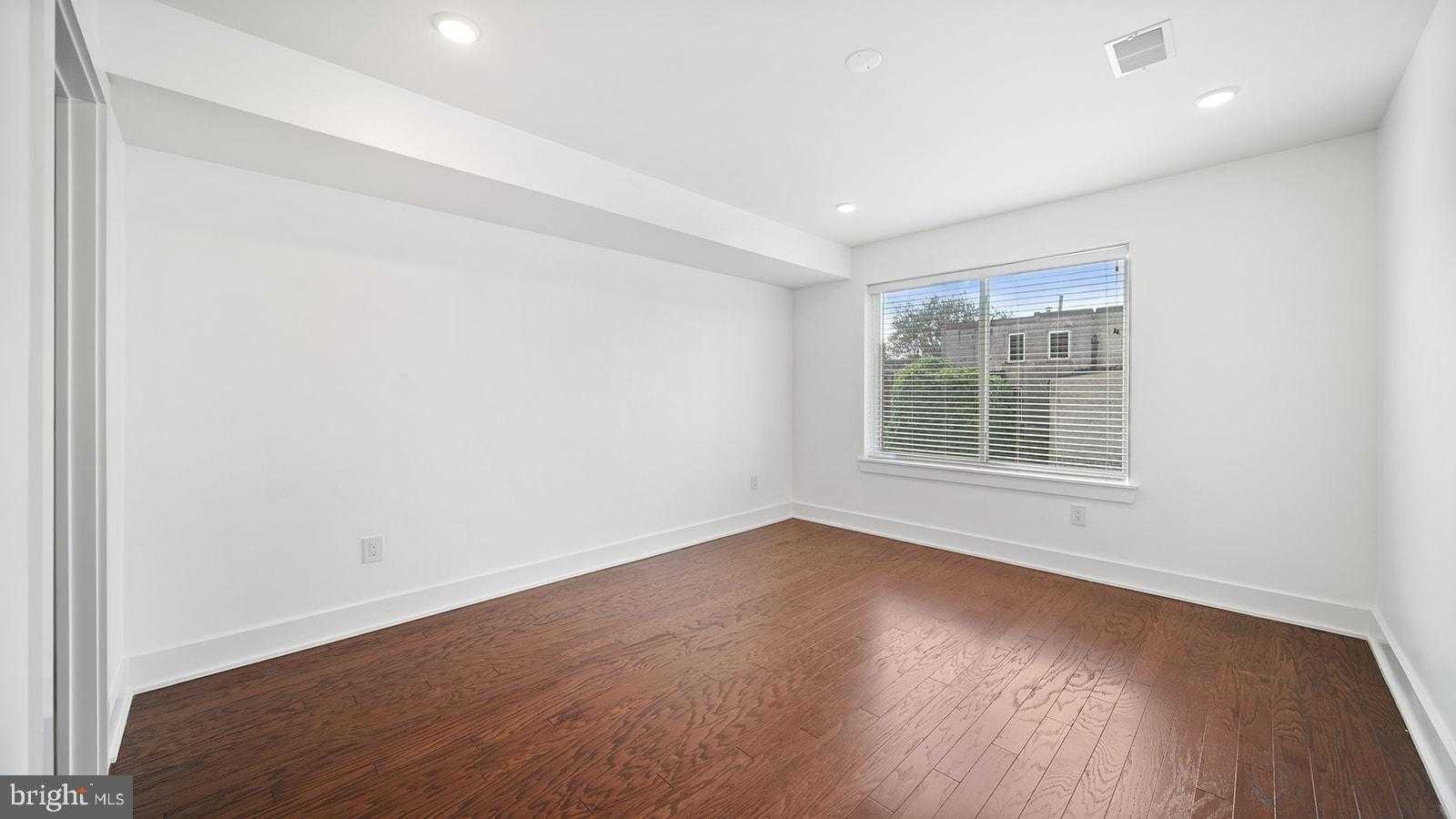 1950 N 6th St Unit 2 photo 11