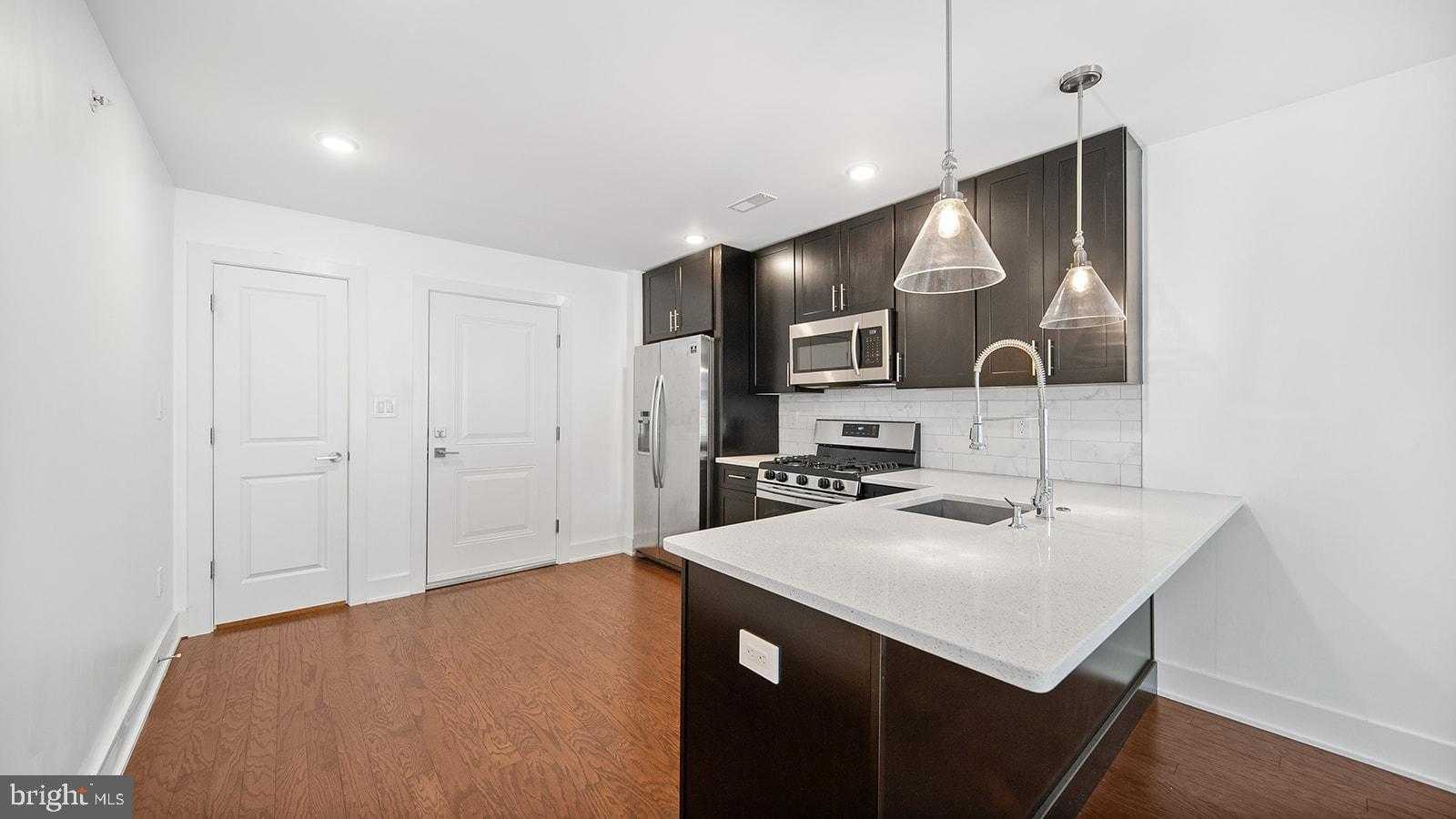 1950 N 6th St Unit 2 photo 3