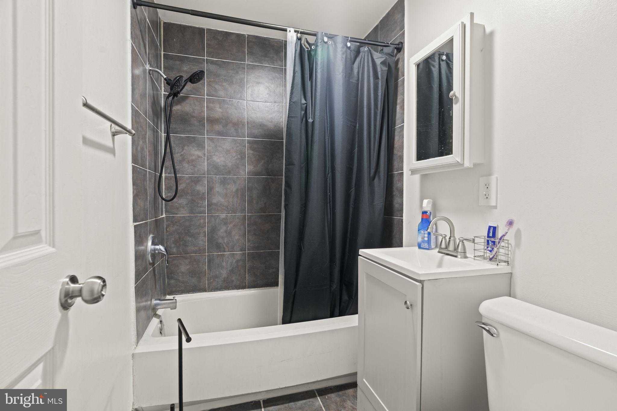 7016 Woodland Ave photo 15