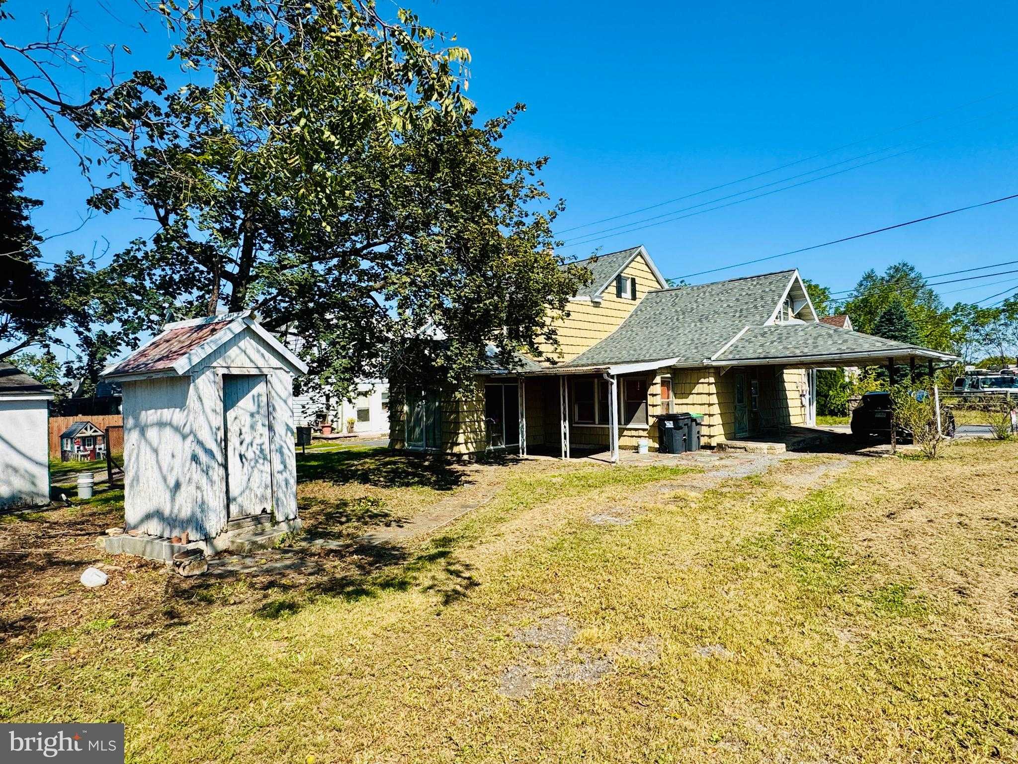 895 Pleasant Hill Rd photo 2