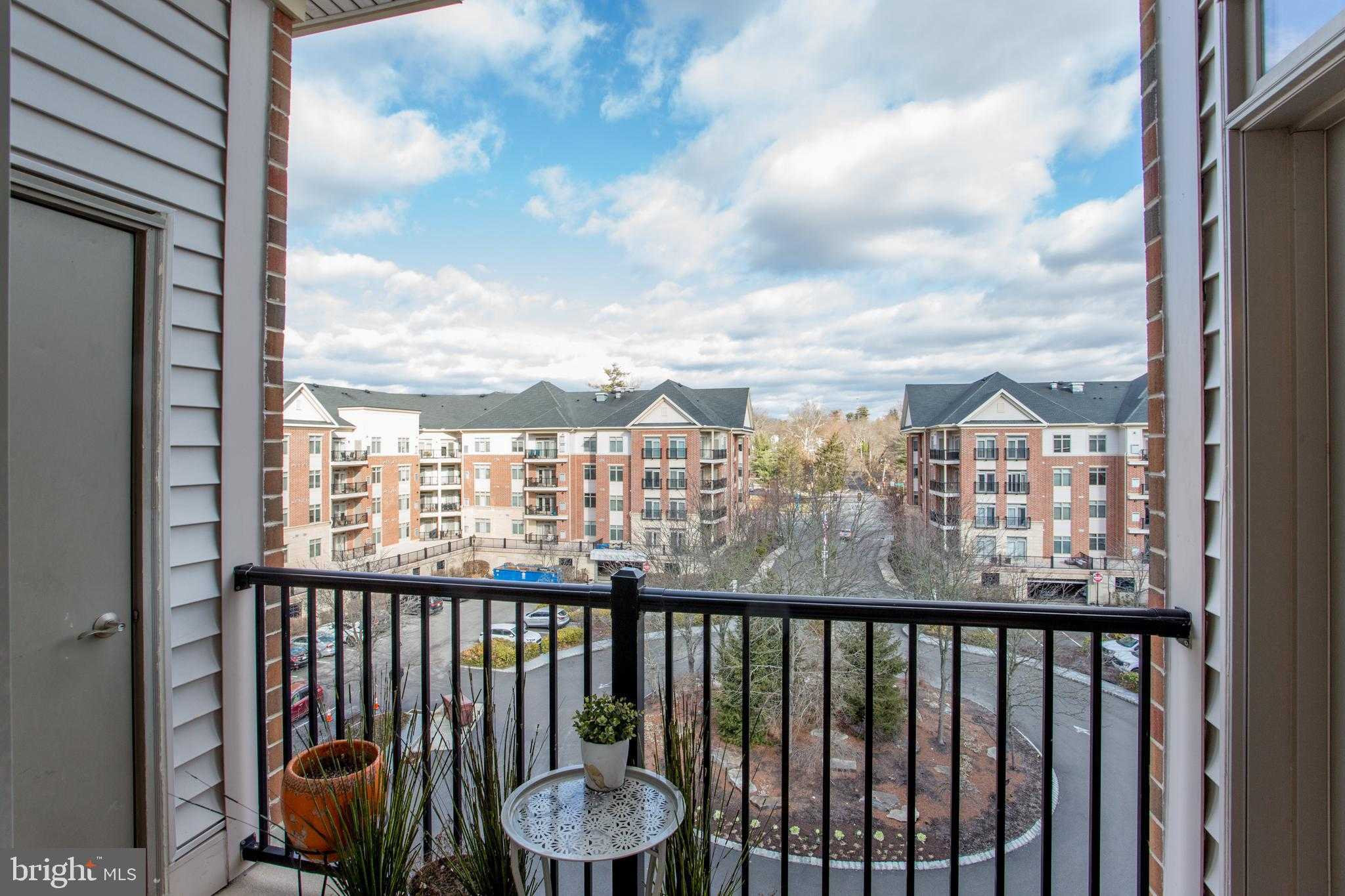 523 Carson Ter photo 16