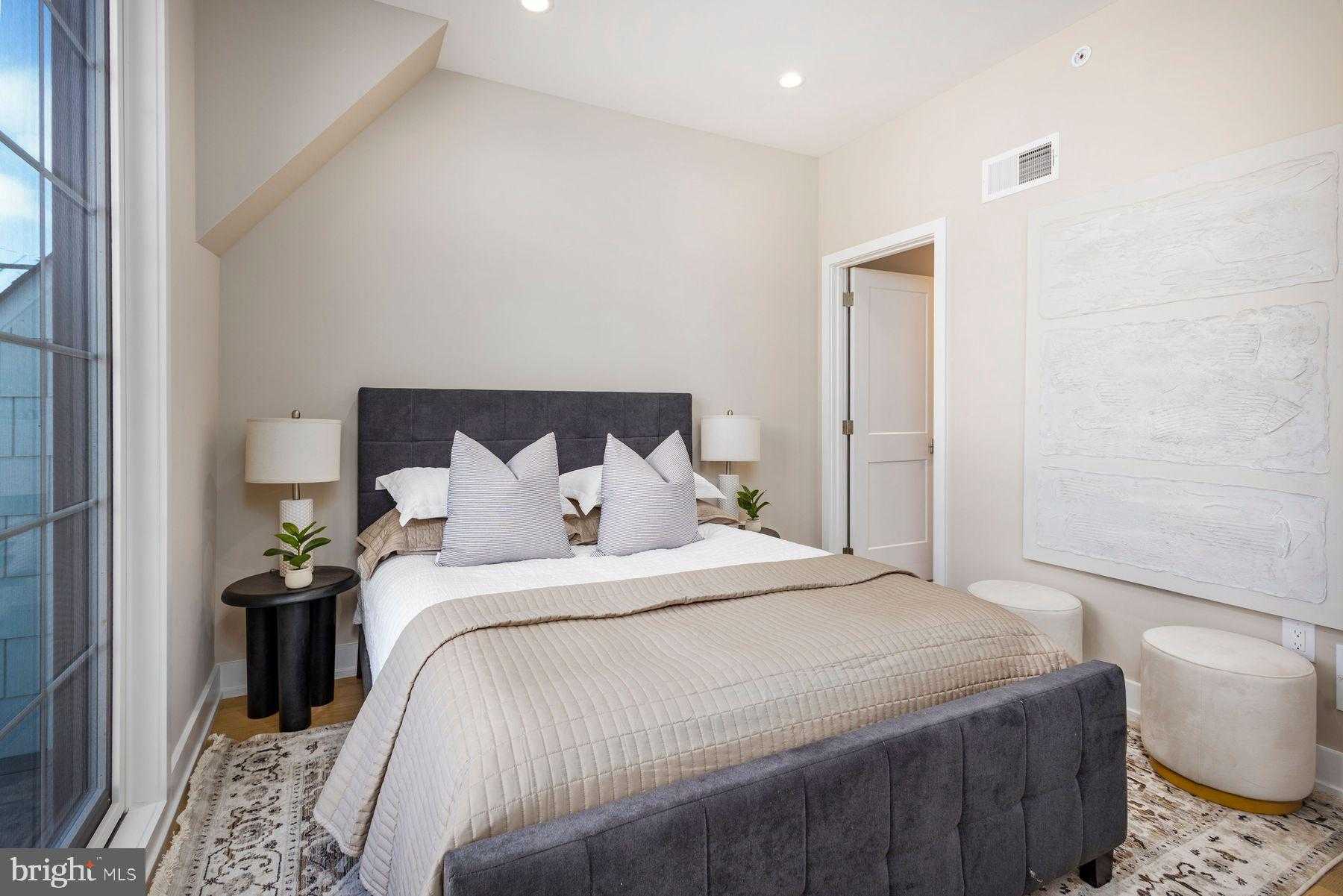 1096 E Willow Grove Ave photo 12