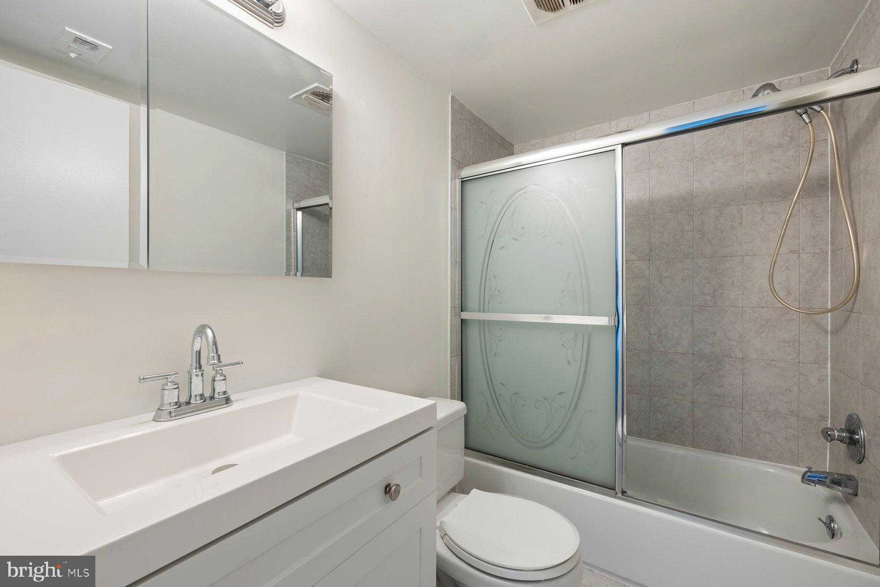 3946 Bel Pre Rd photo 23