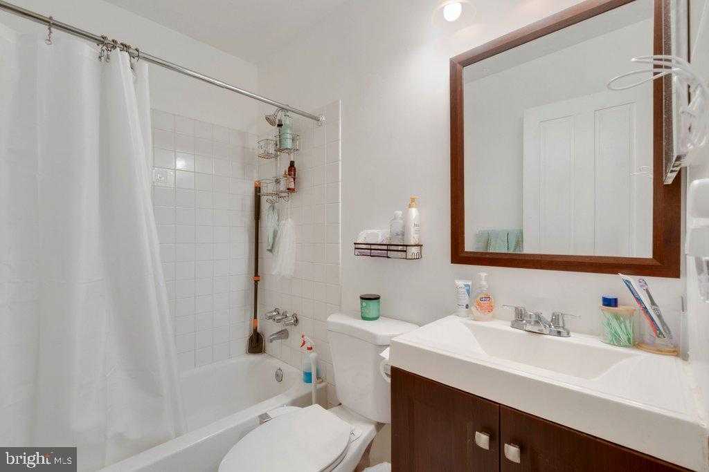 645 N Paca St photo 11