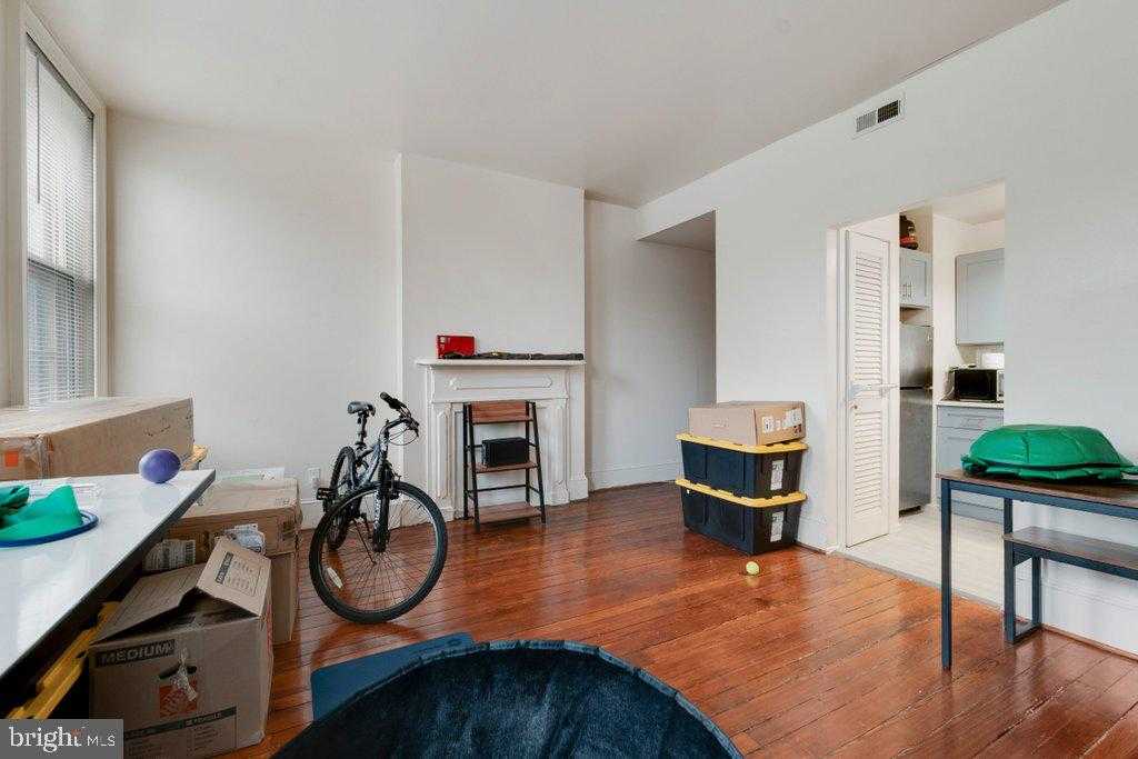 645 N Paca St photo 13