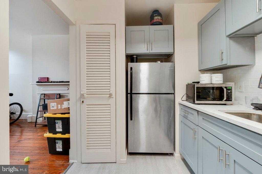 645 N Paca St photo 14