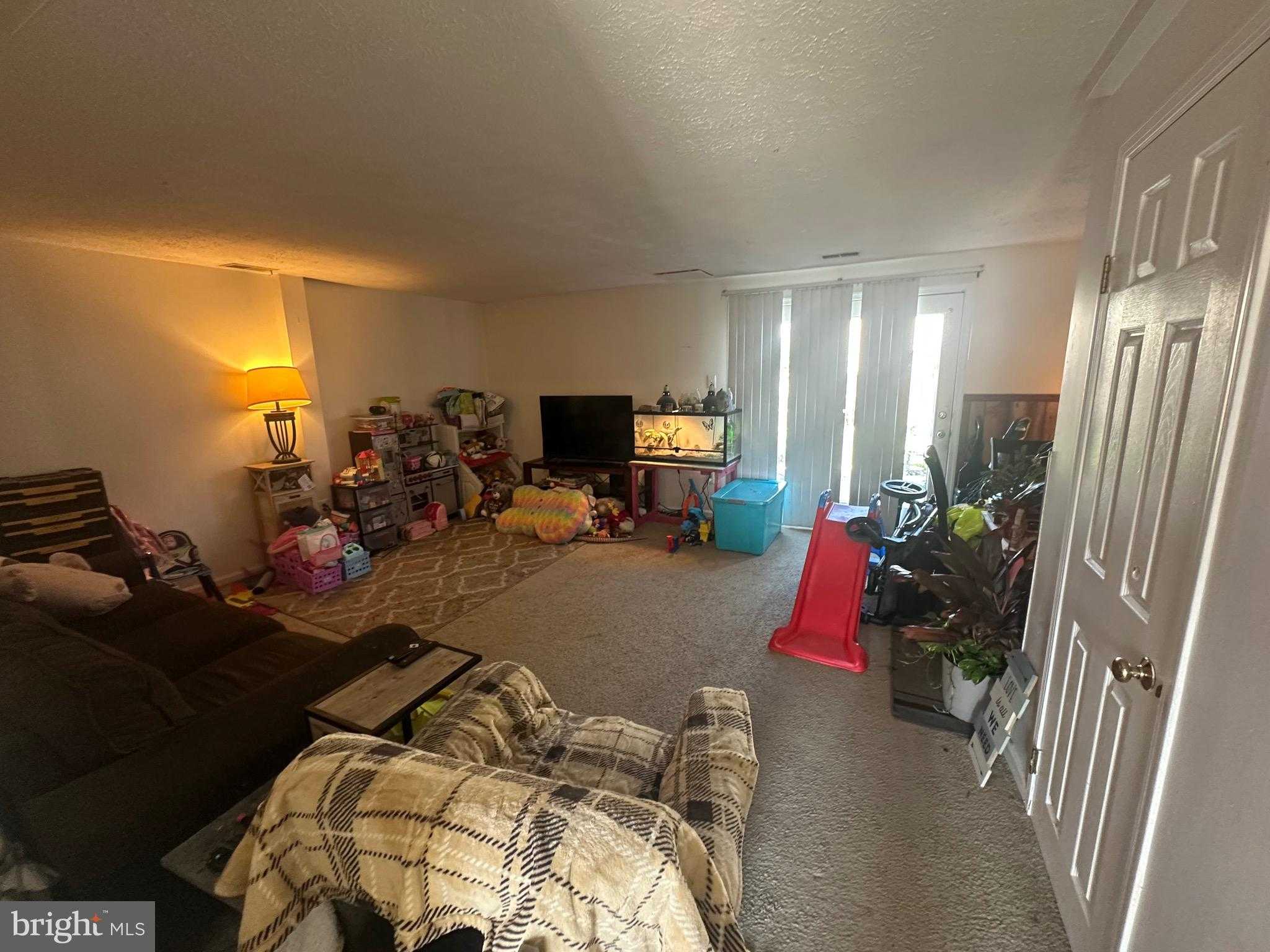 525 Beebe CT photo 5