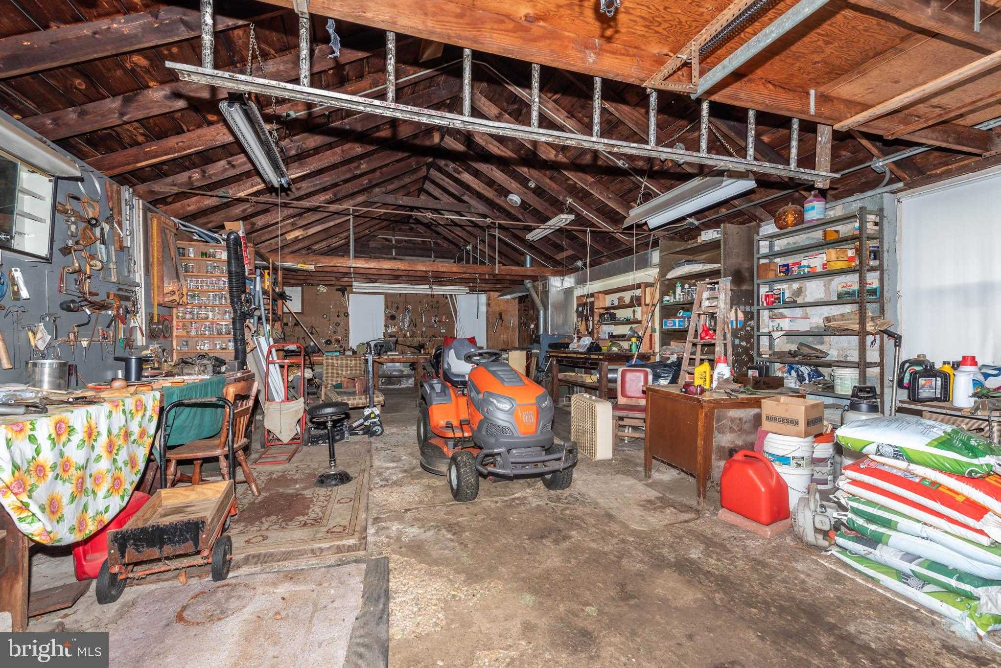 3417 E Joppa Rd photo 37