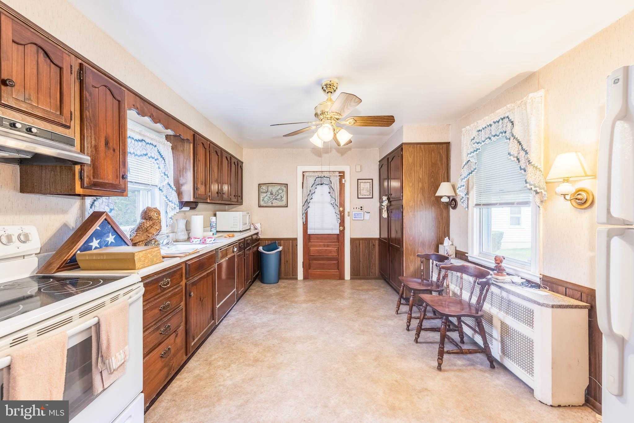 3417 E Joppa Rd photo 6