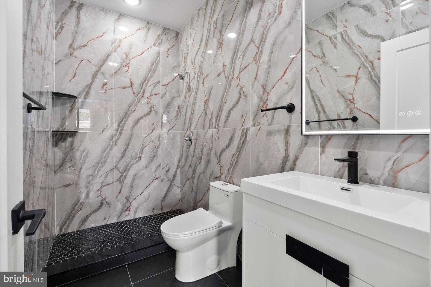 2146 N Front St photo 24