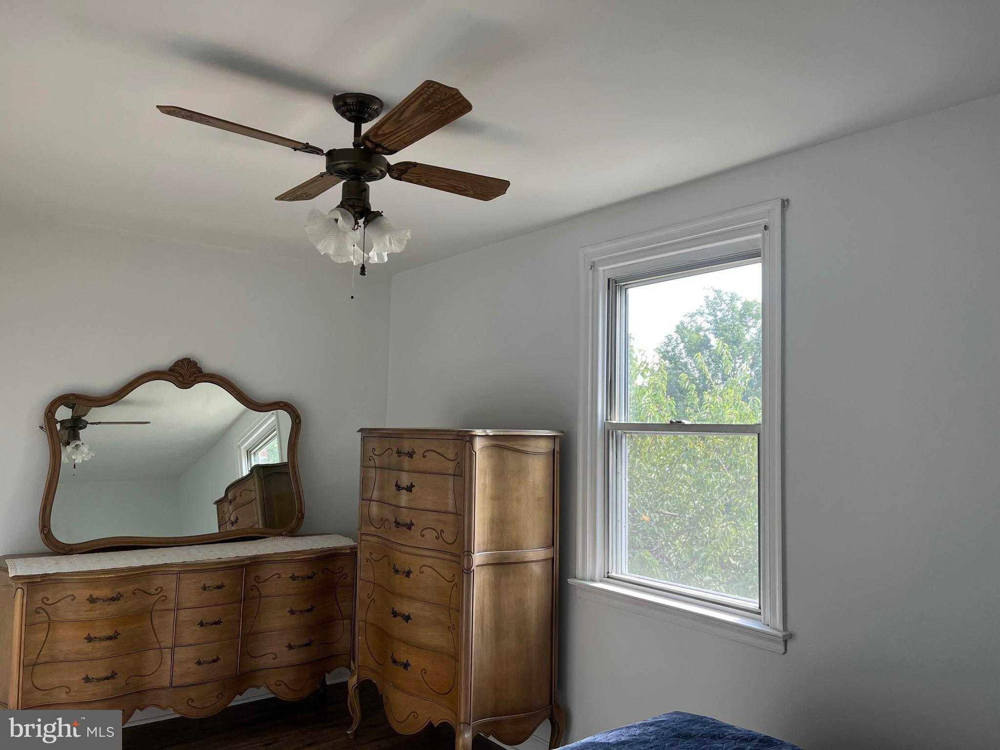 1304 Faunce St photo 24