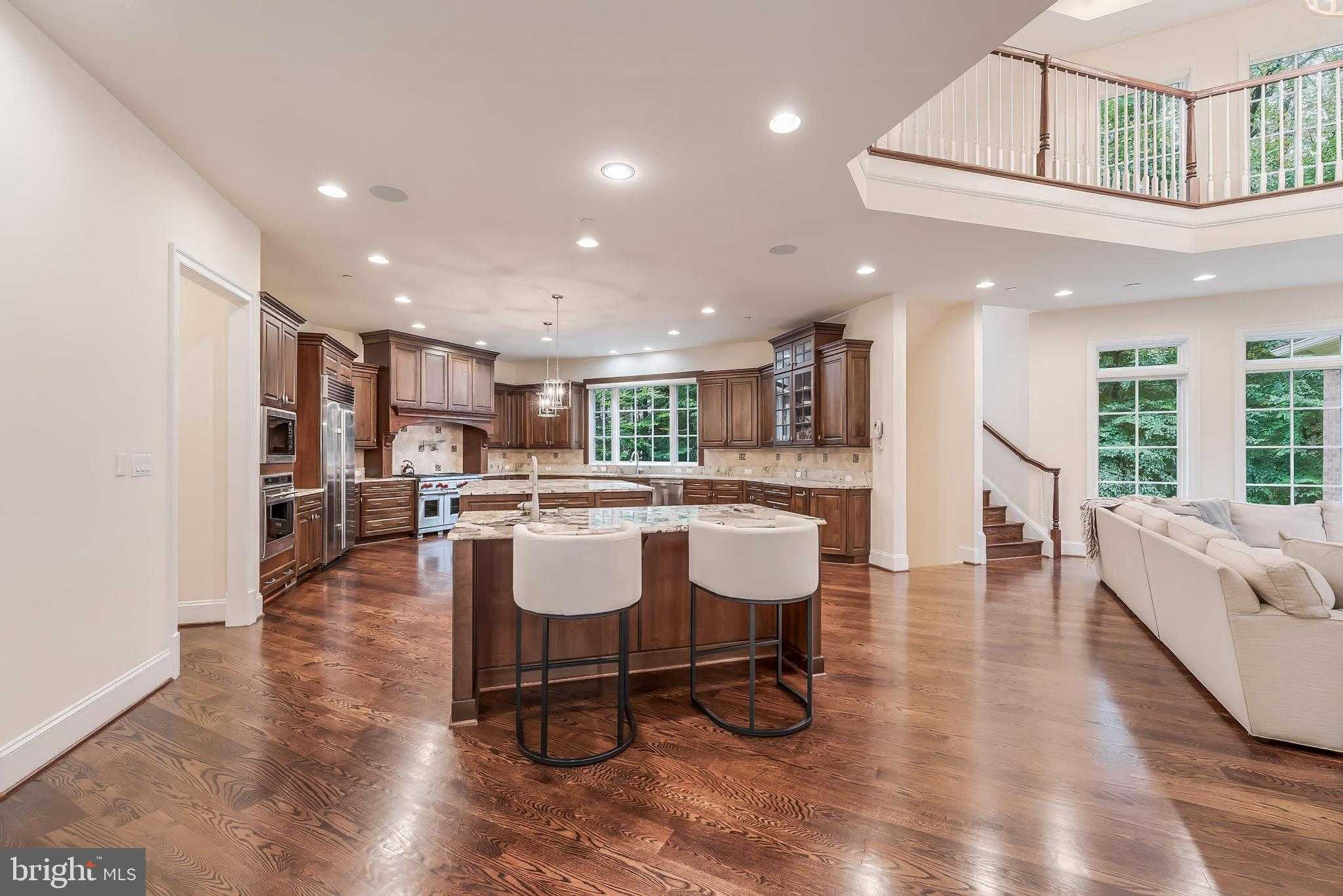 7020 Mountain Gate Dr photo 11