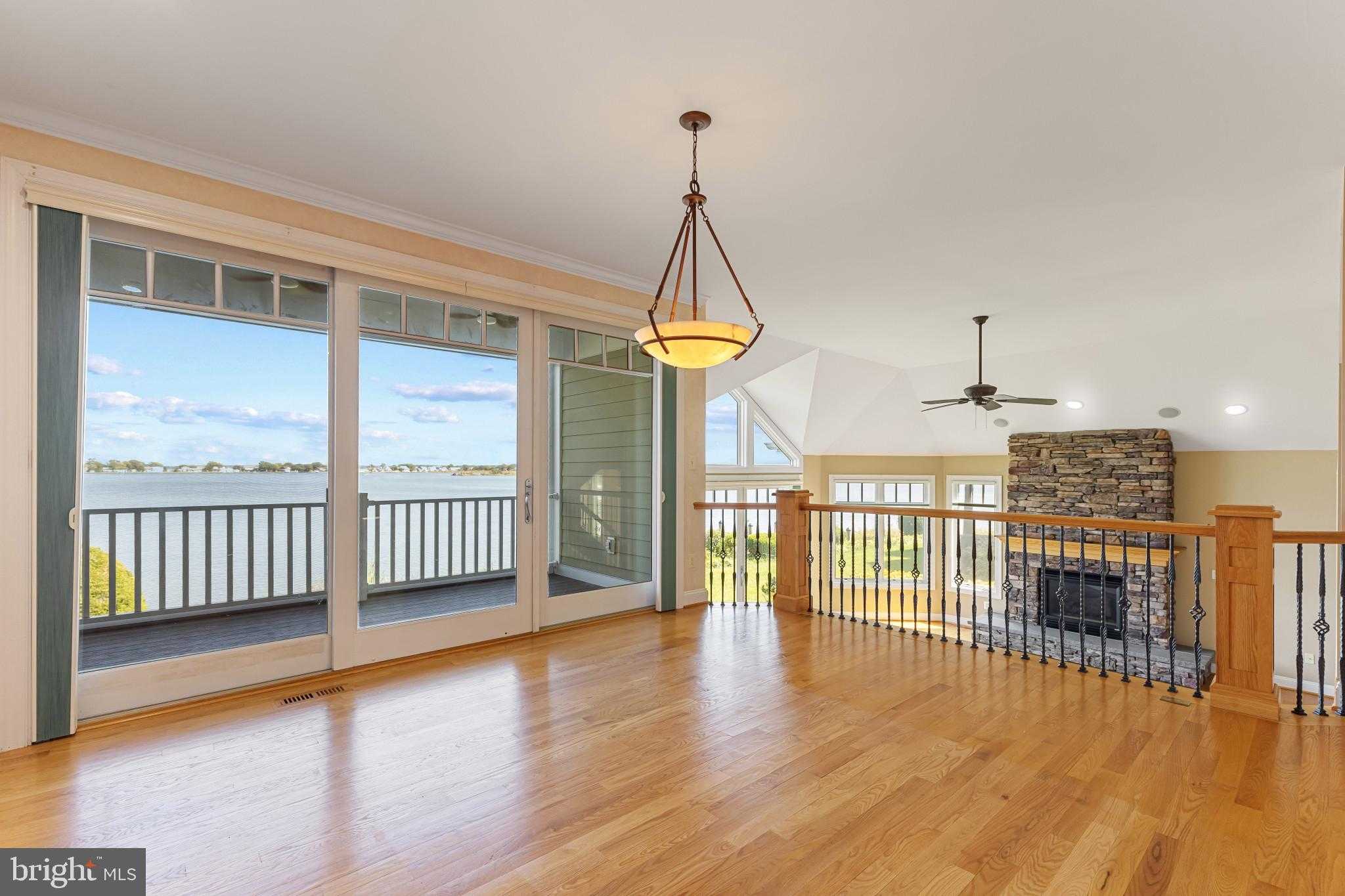 346 Narrows Pointe Dr photo 11