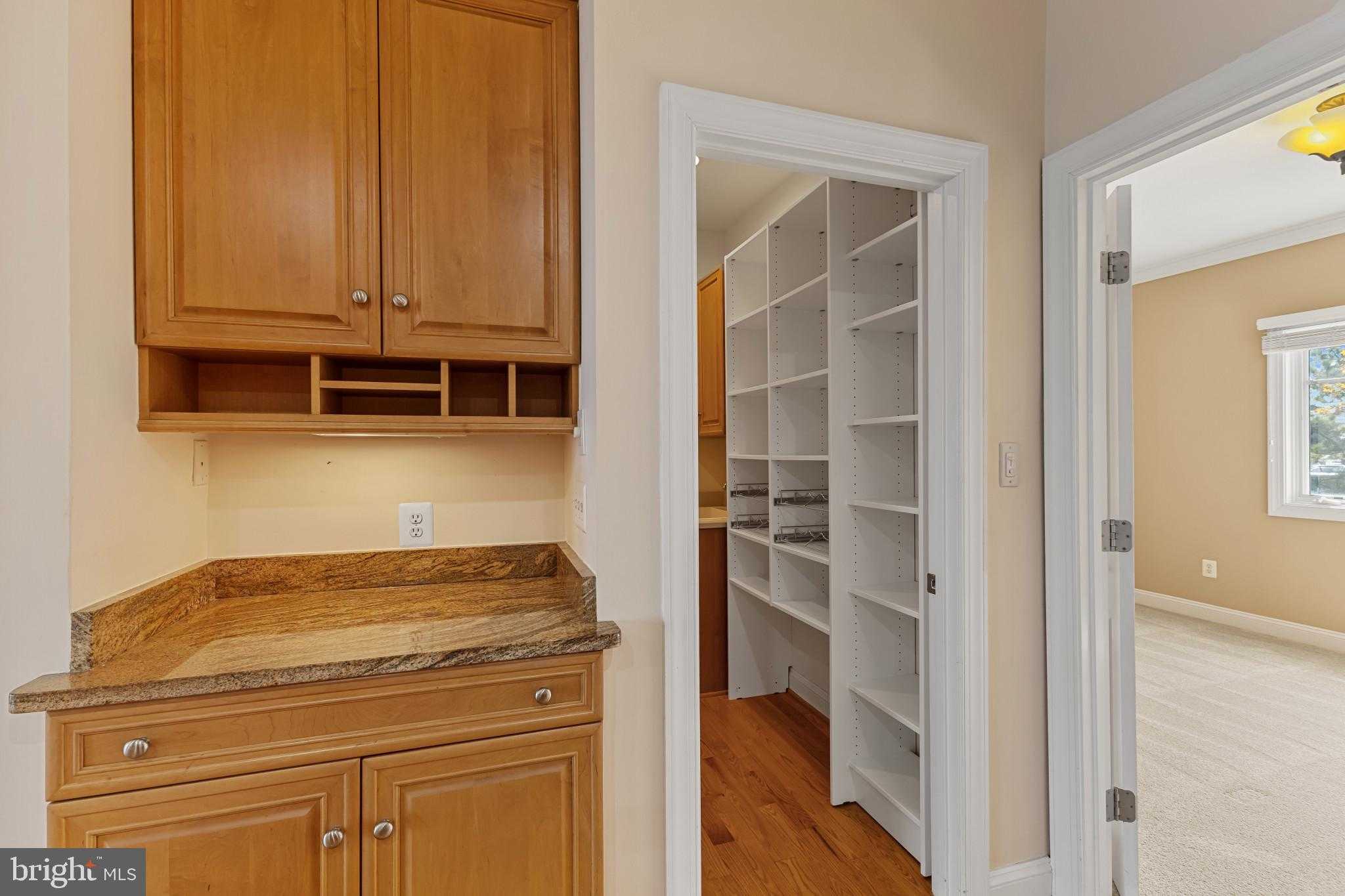 346 Narrows Pointe Dr photo 17