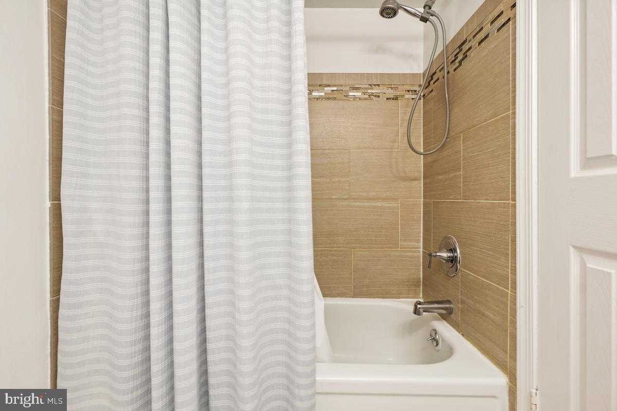 878 College Pkwy Apt 101 photo 22