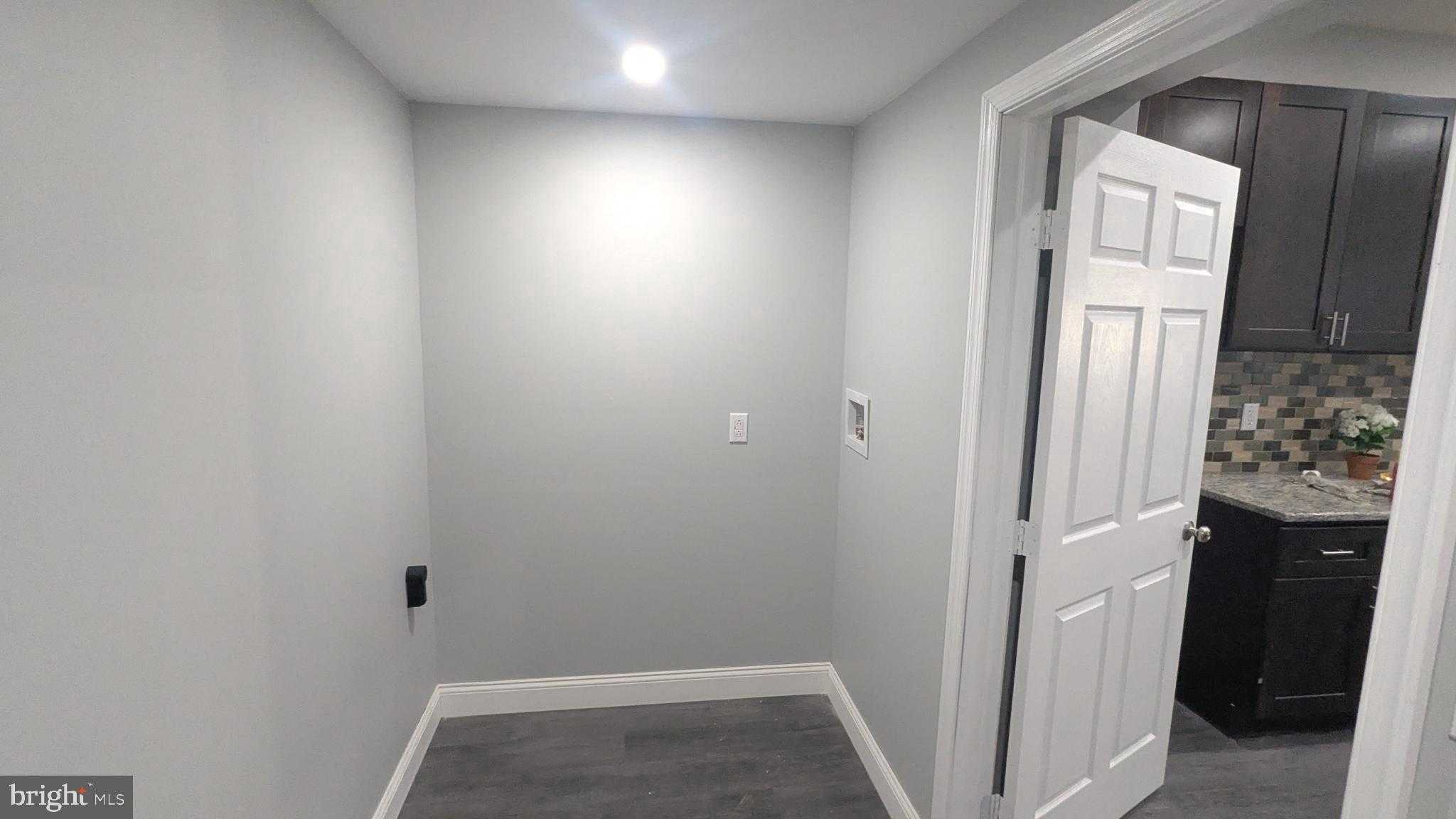 44 N Hobart St photo 5