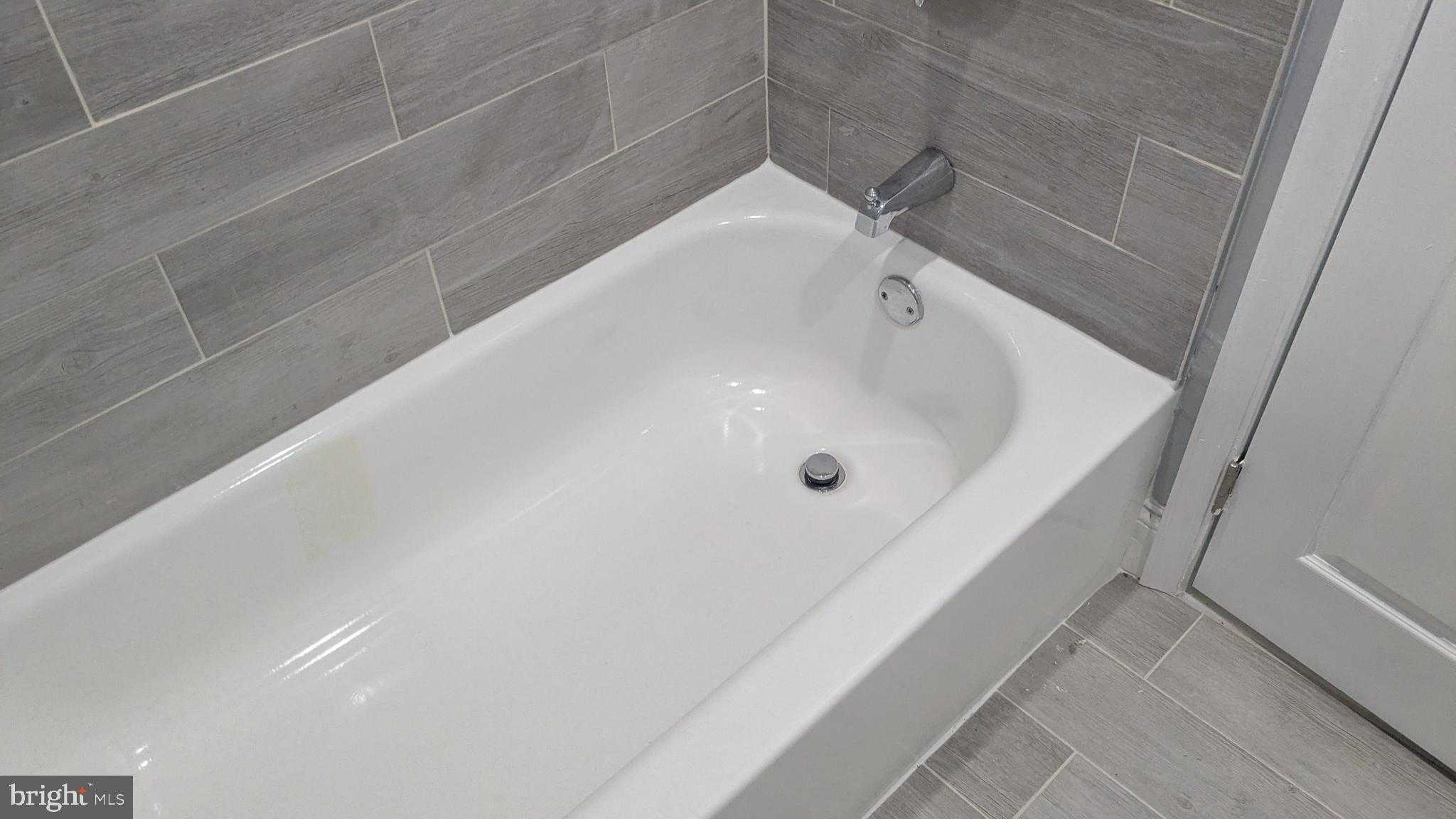 44 N Hobart St photo 7