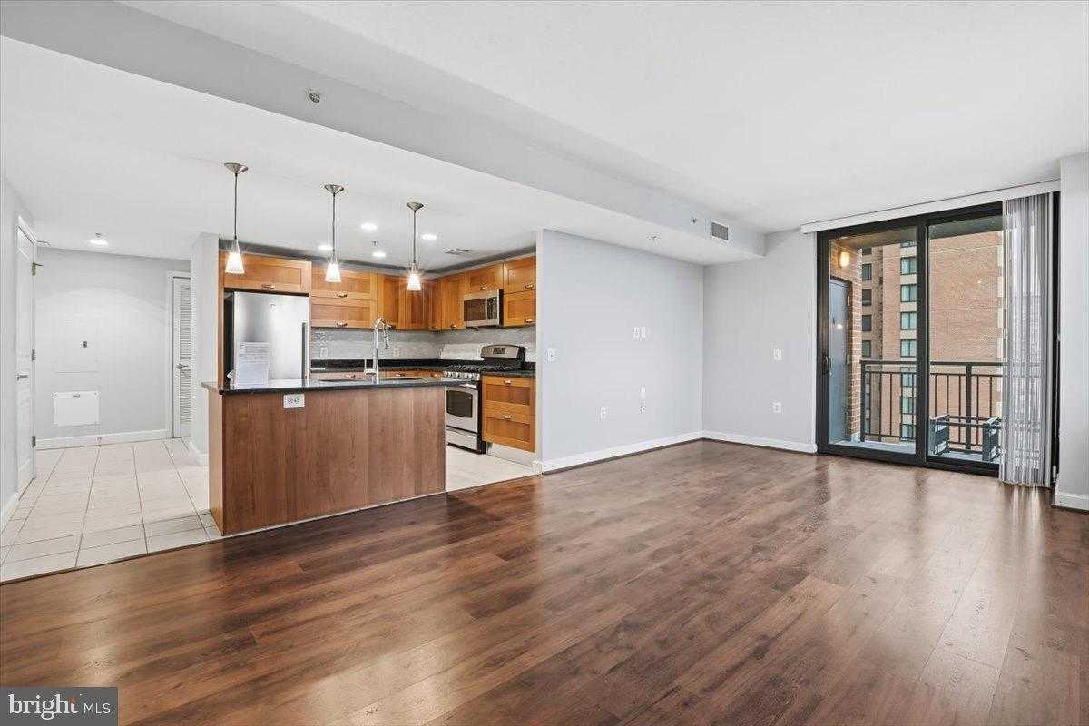 2451 Midtown Ave Apt 713