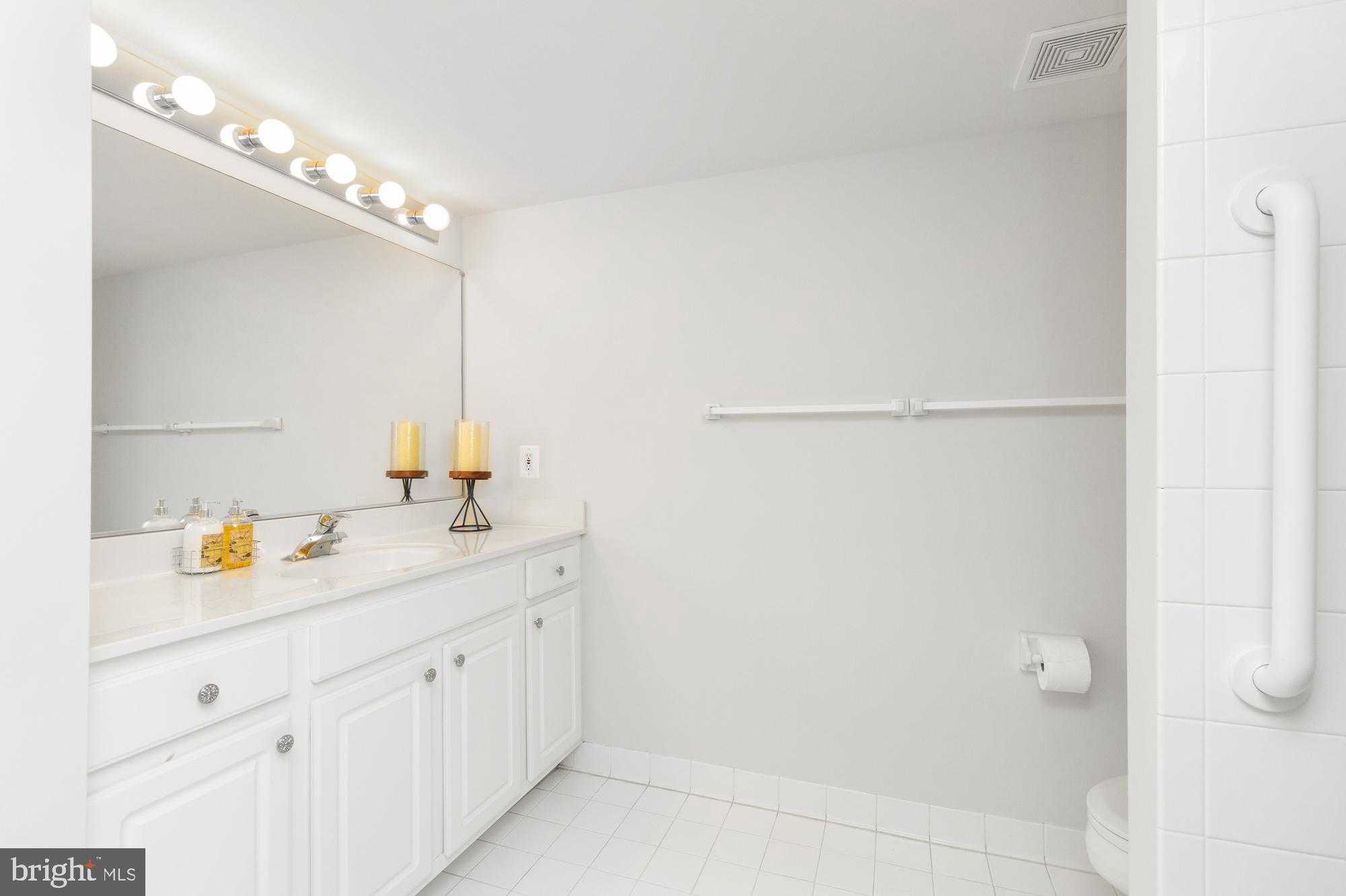 600 Straffan Dr Unit 402 photo 31